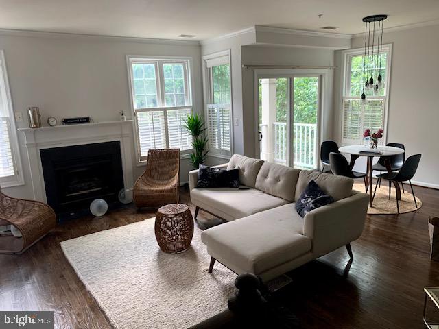 4651 LONGSTREET LANE 104