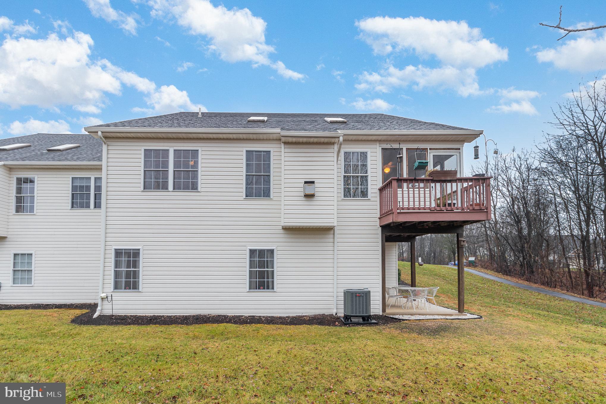 BRYNFIELD - Residential