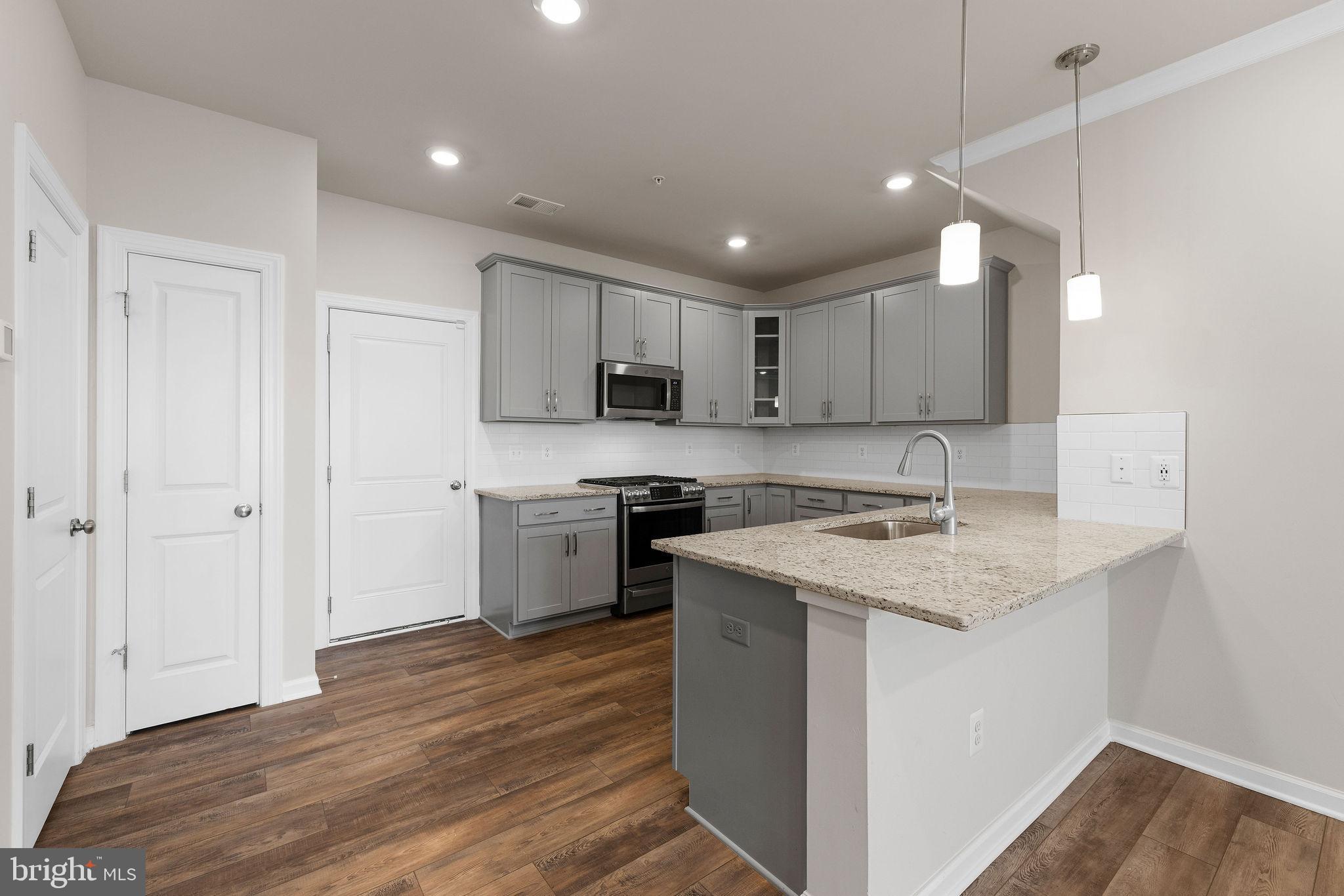 METRO WALK AT MOOREFIELD STATION - Residential