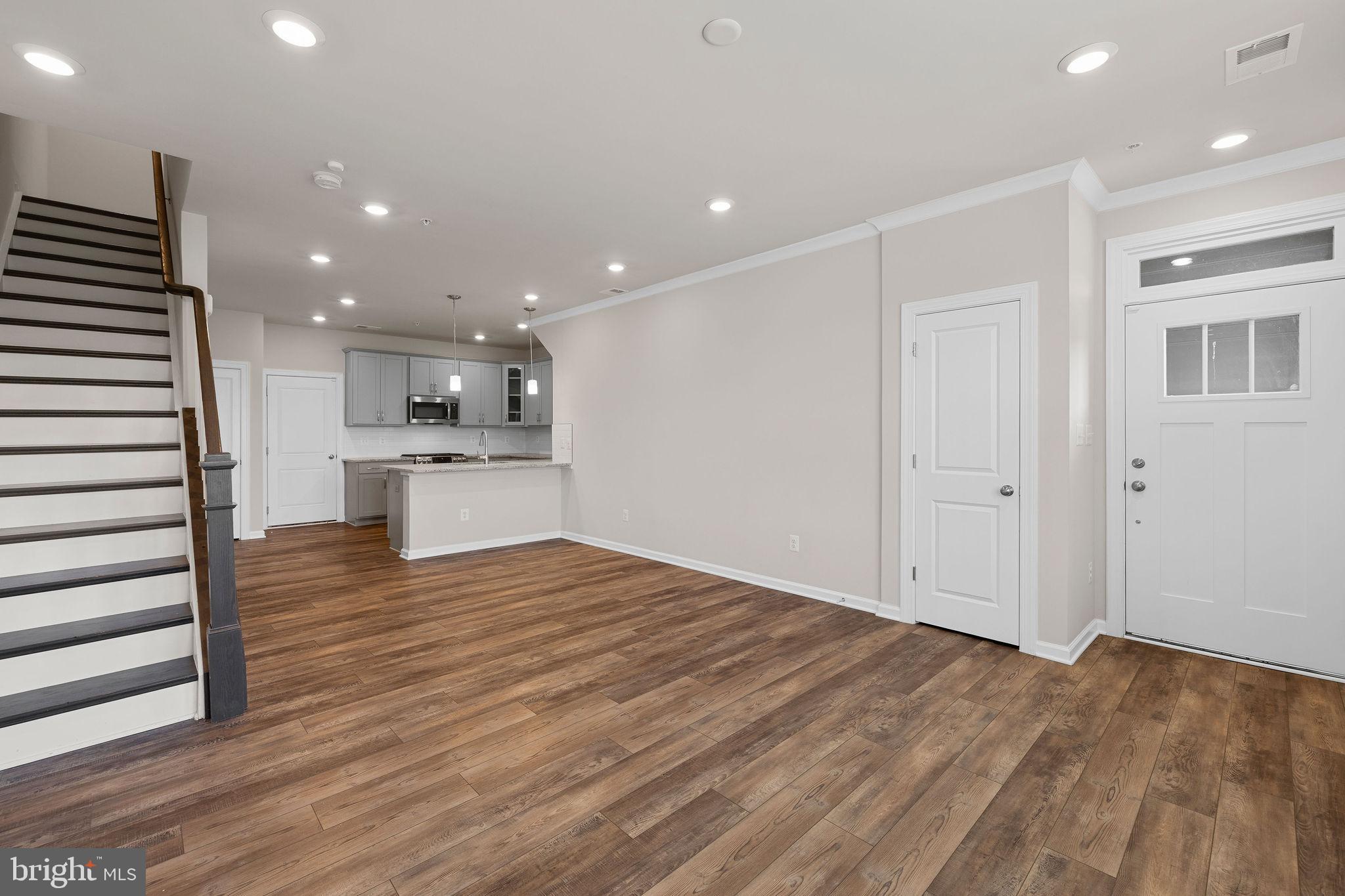 METRO WALK AT MOOREFIELD STATION - Residential