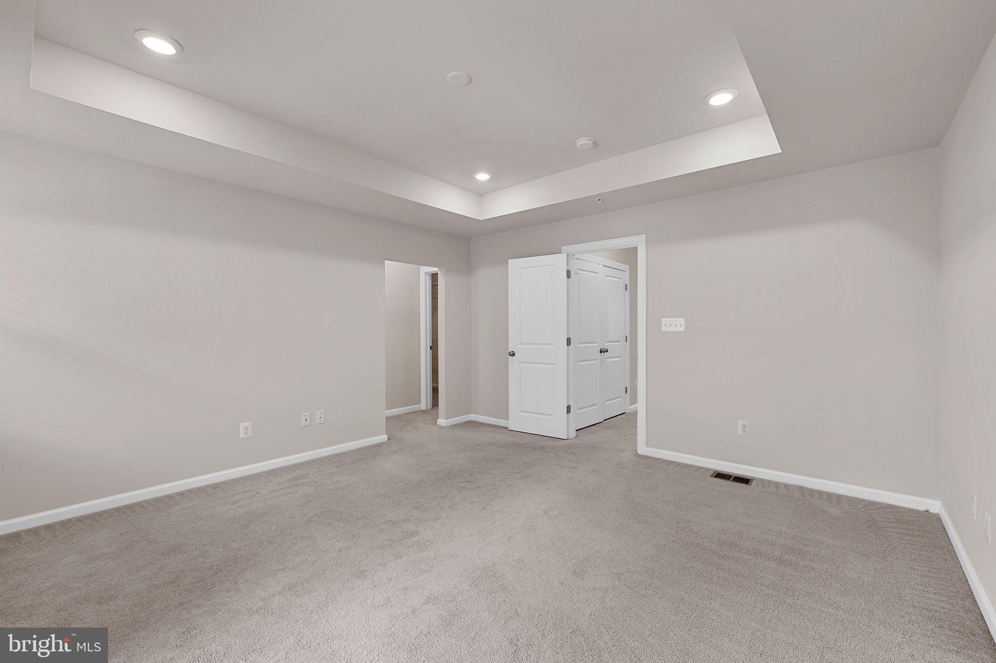 METRO WALK AT MOOREFIELD STATION - Residential