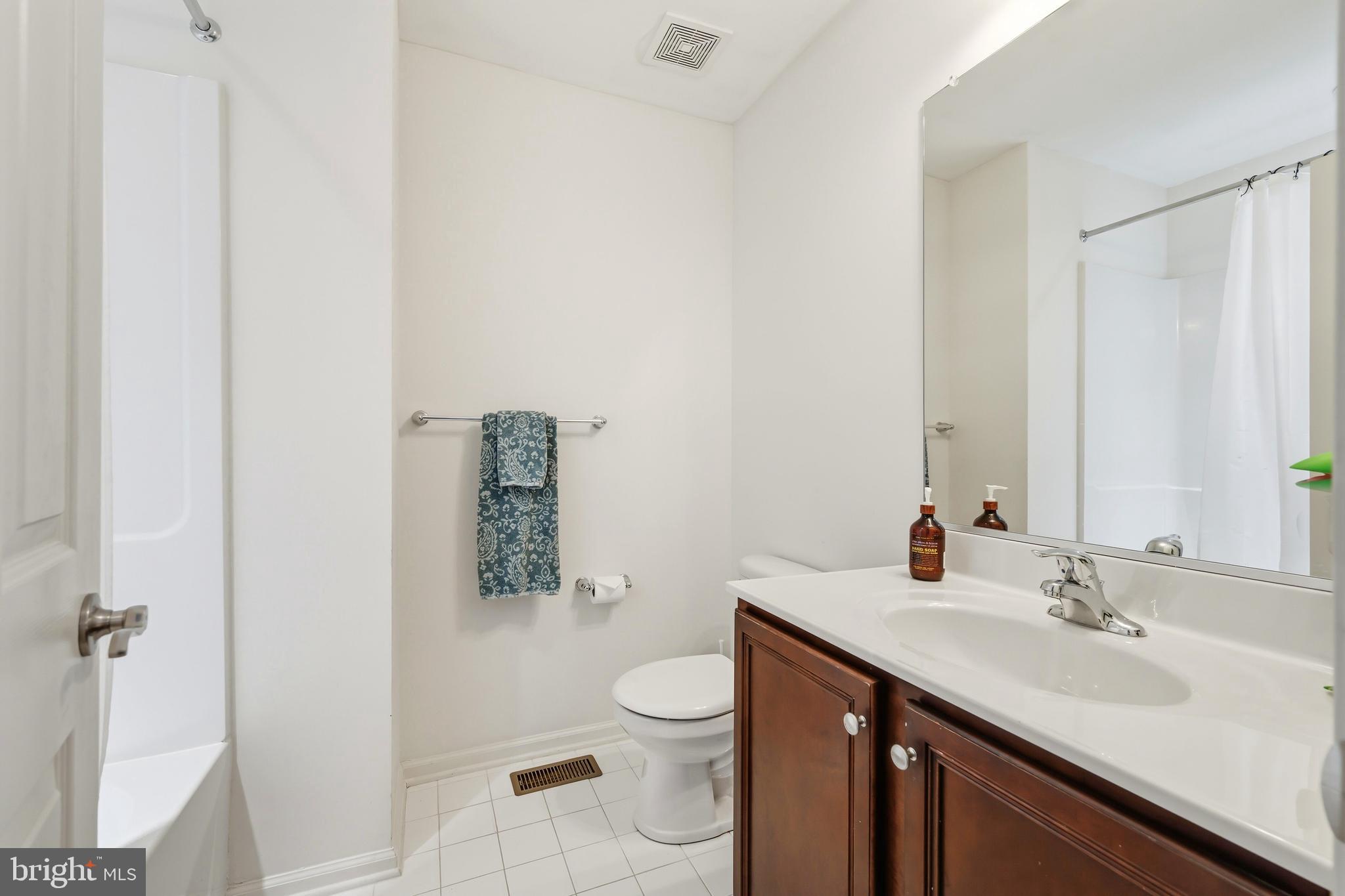 ELLENDALE - Residential