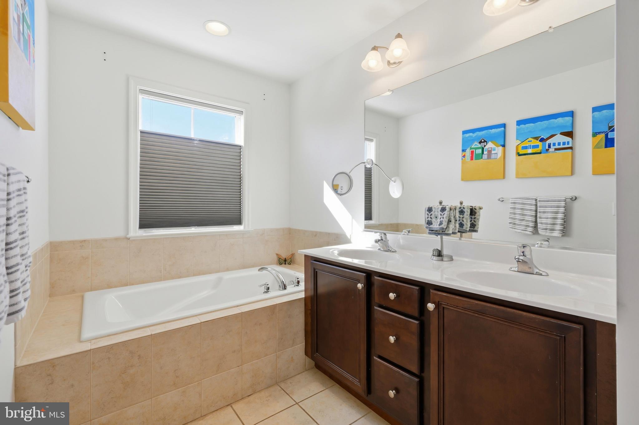 ELLENDALE - Residential