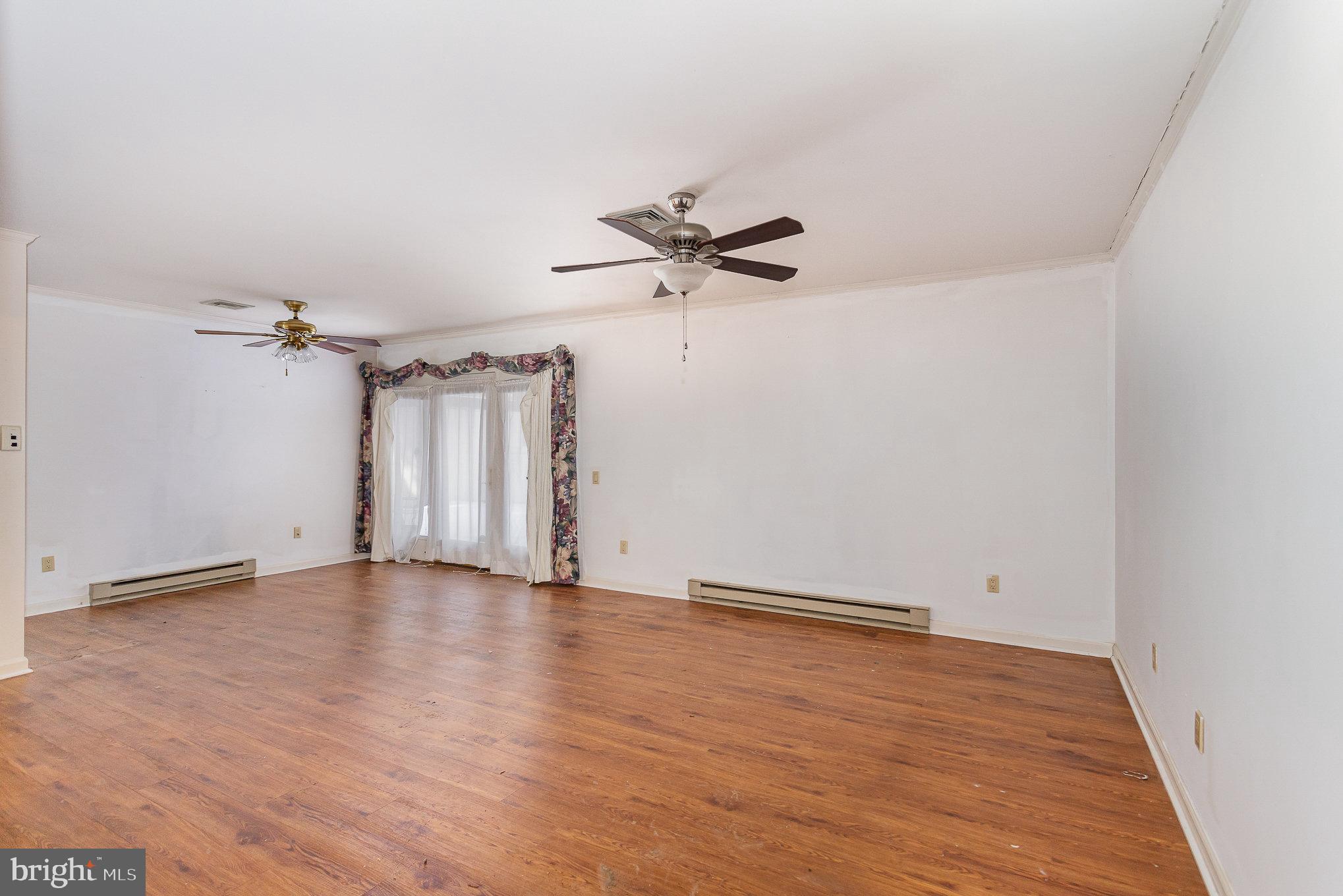 CRESTVIEW VILLAS - Residential