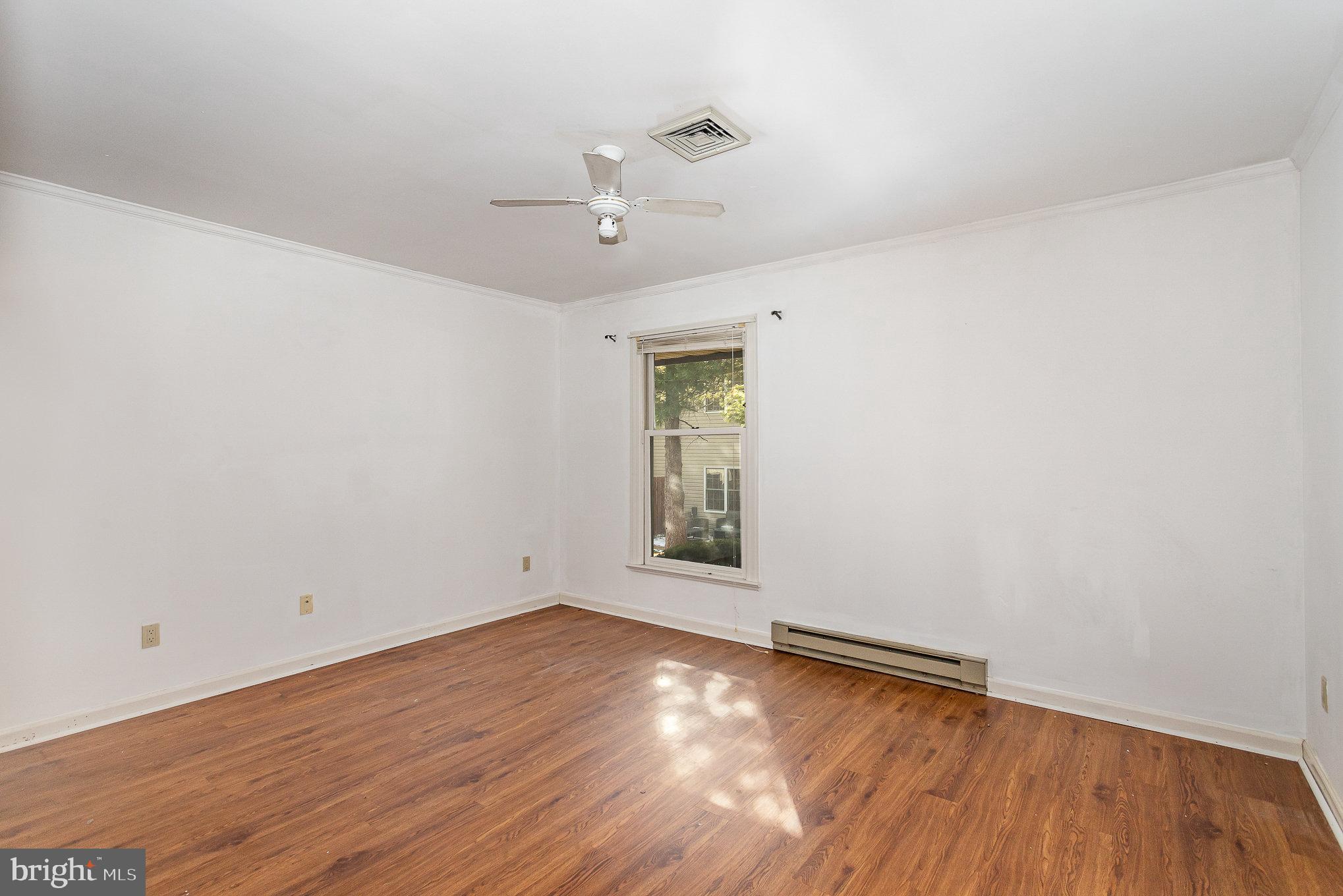 CRESTVIEW VILLAS - Residential