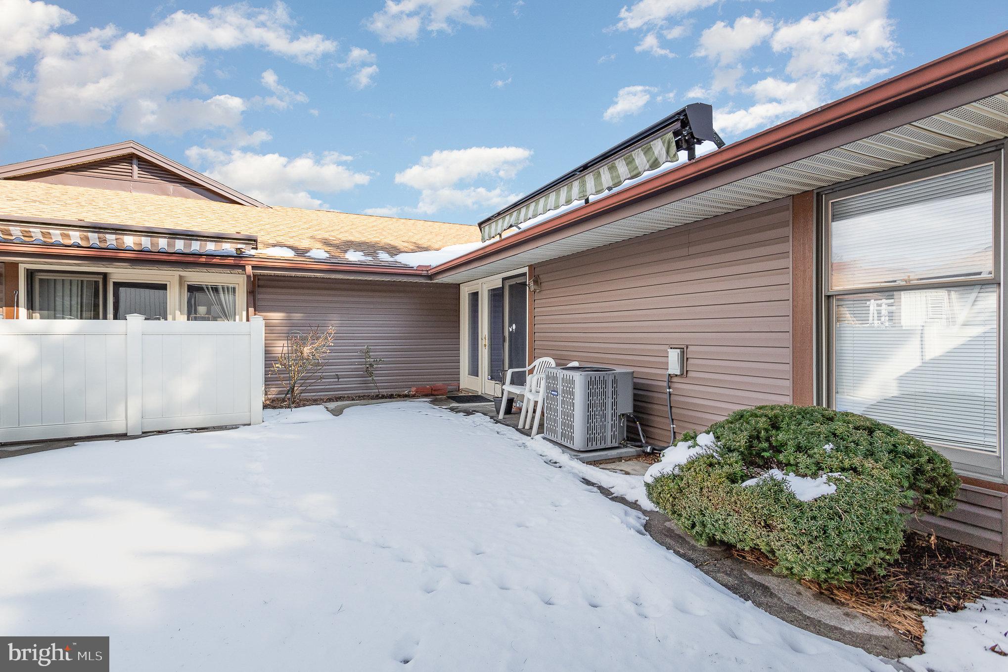 CRESTVIEW VILLAS - Residential