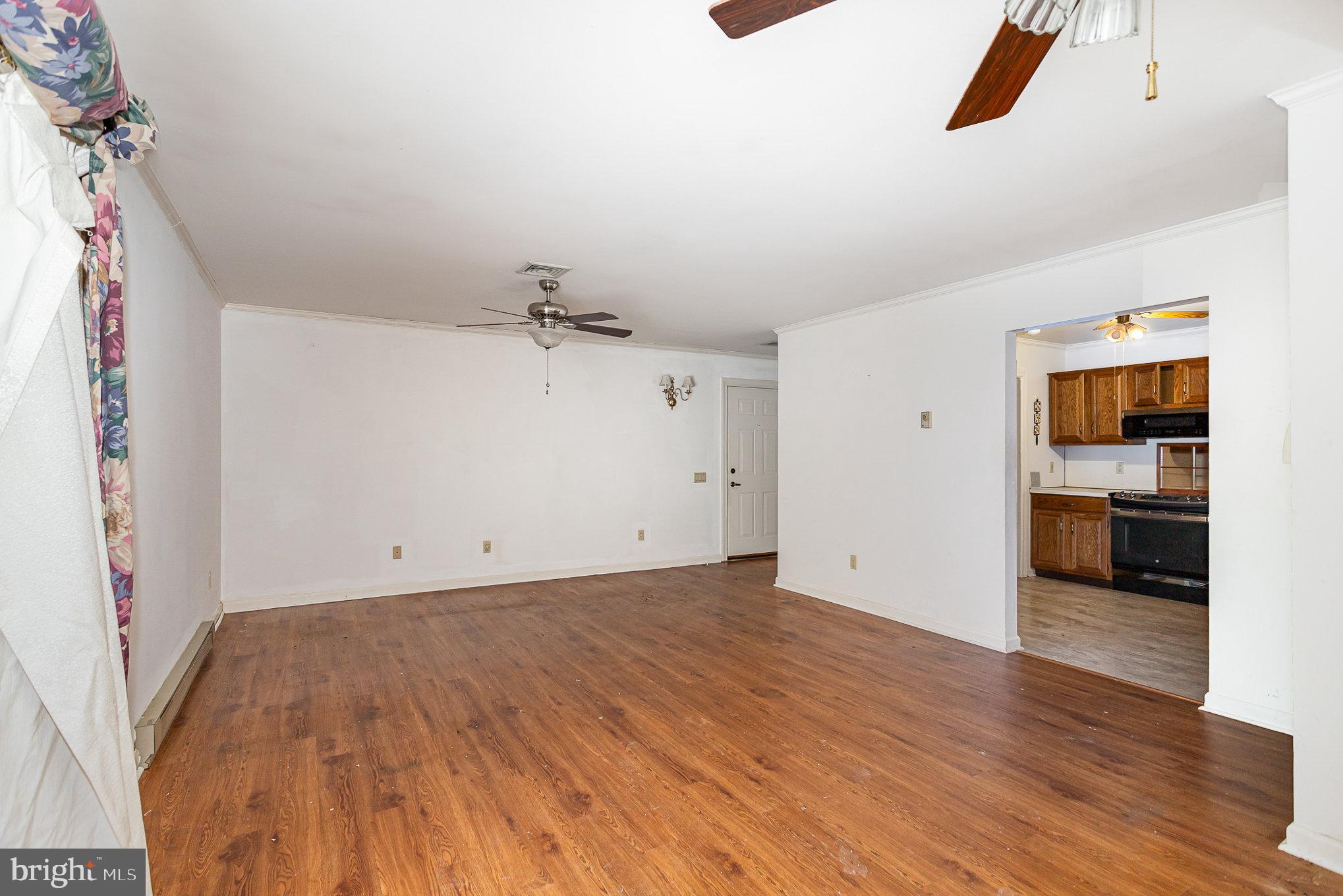 CRESTVIEW VILLAS - Residential