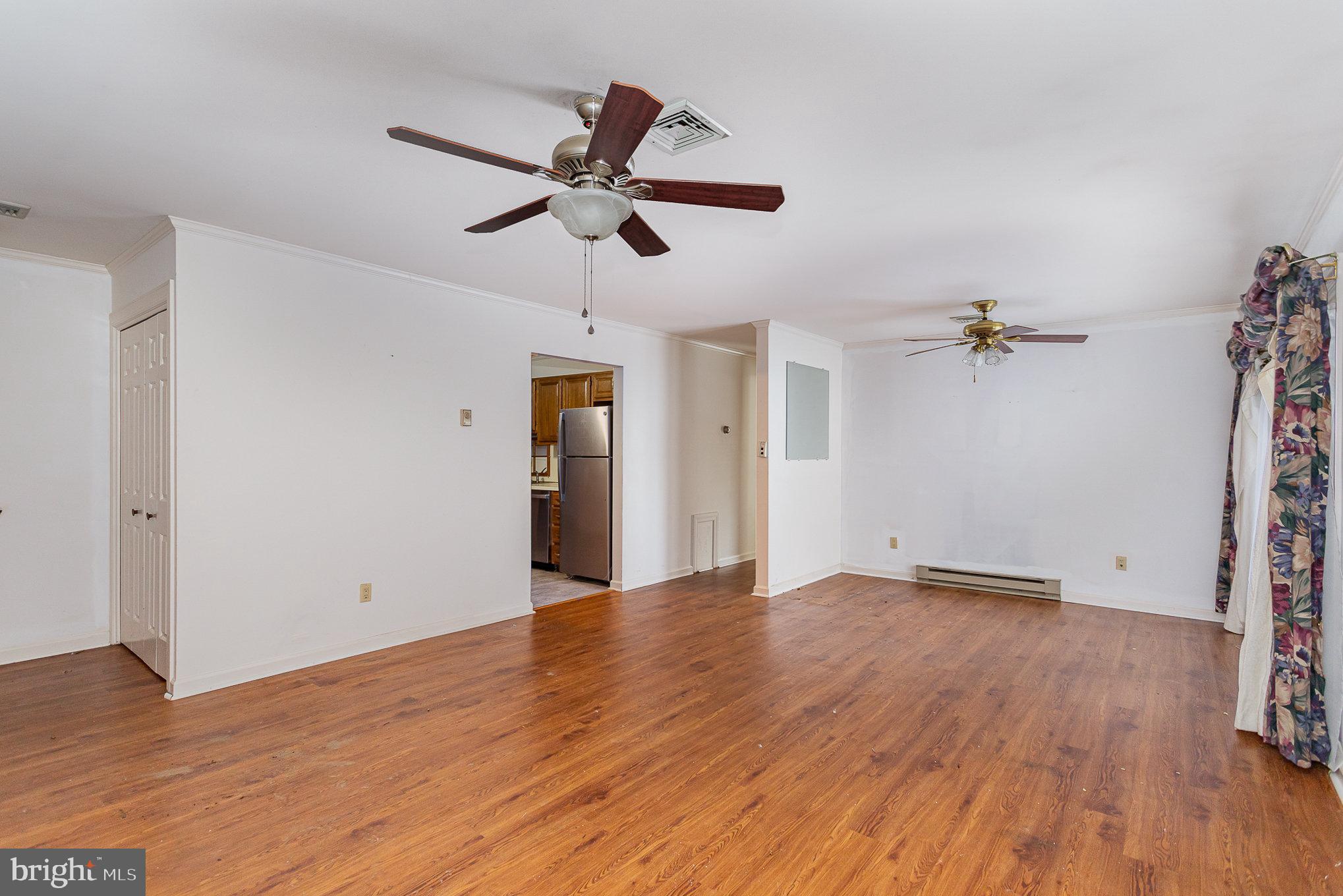 CRESTVIEW VILLAS - Residential