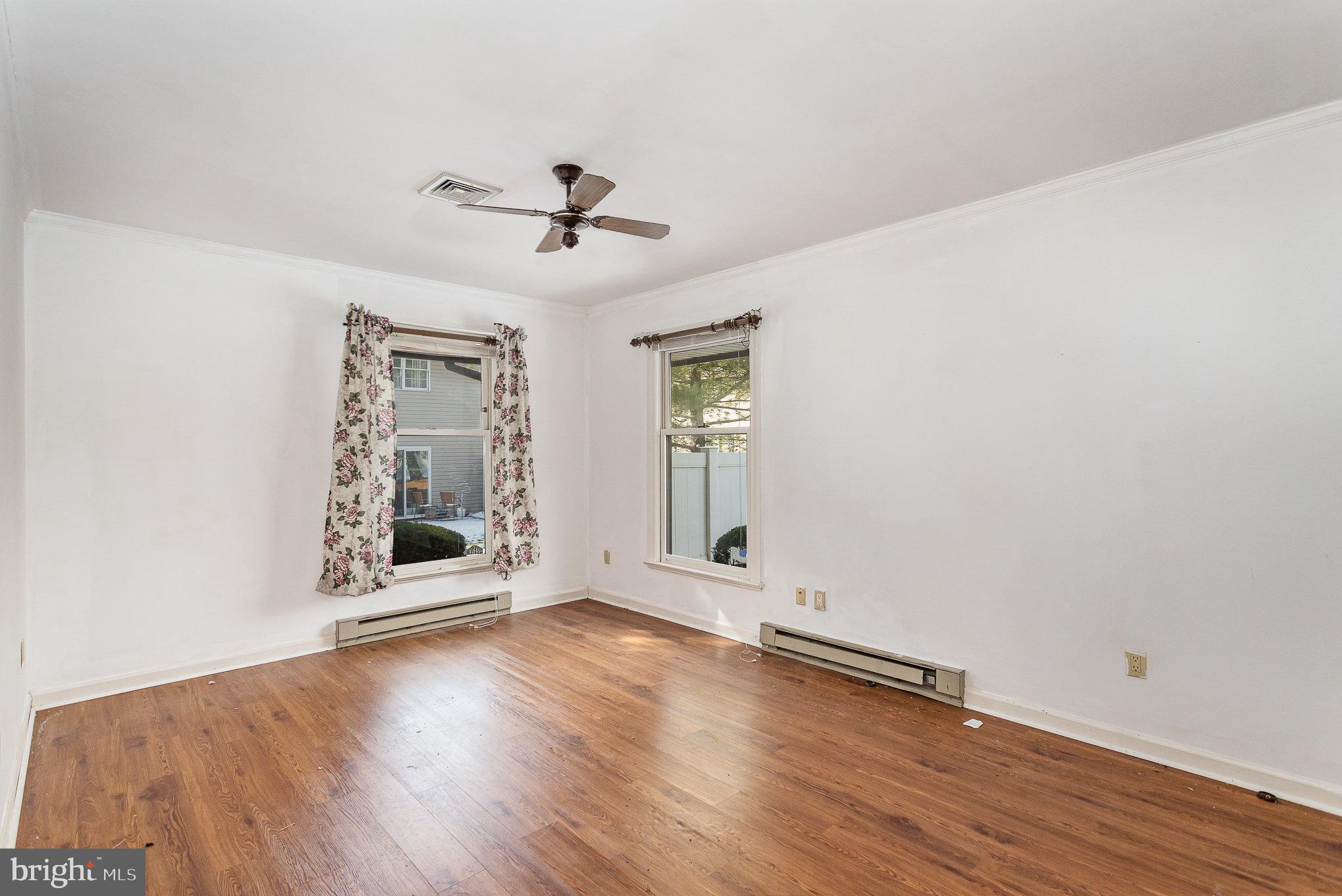 CRESTVIEW VILLAS - Residential