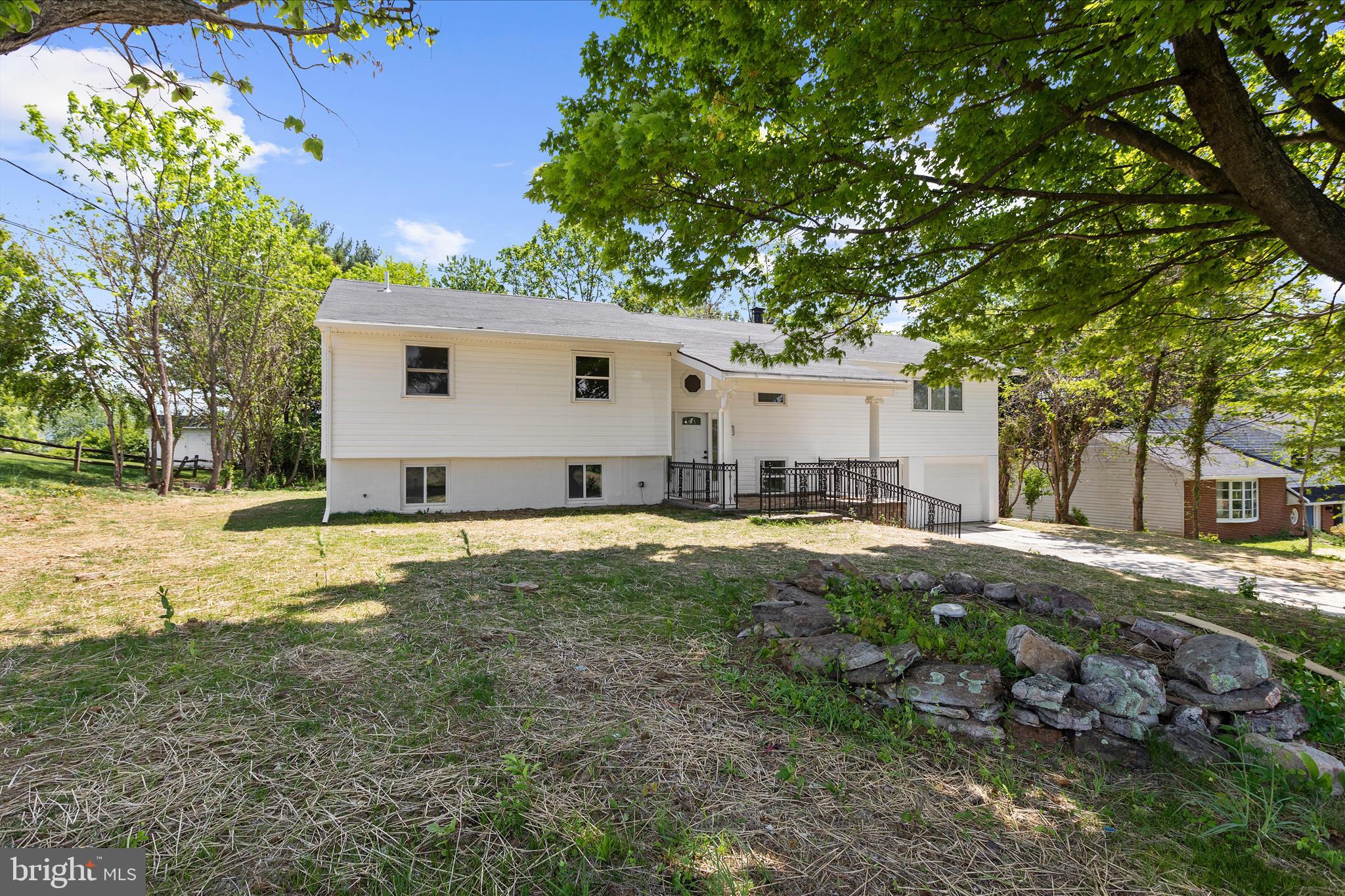 MIDDLETOWN - Residential