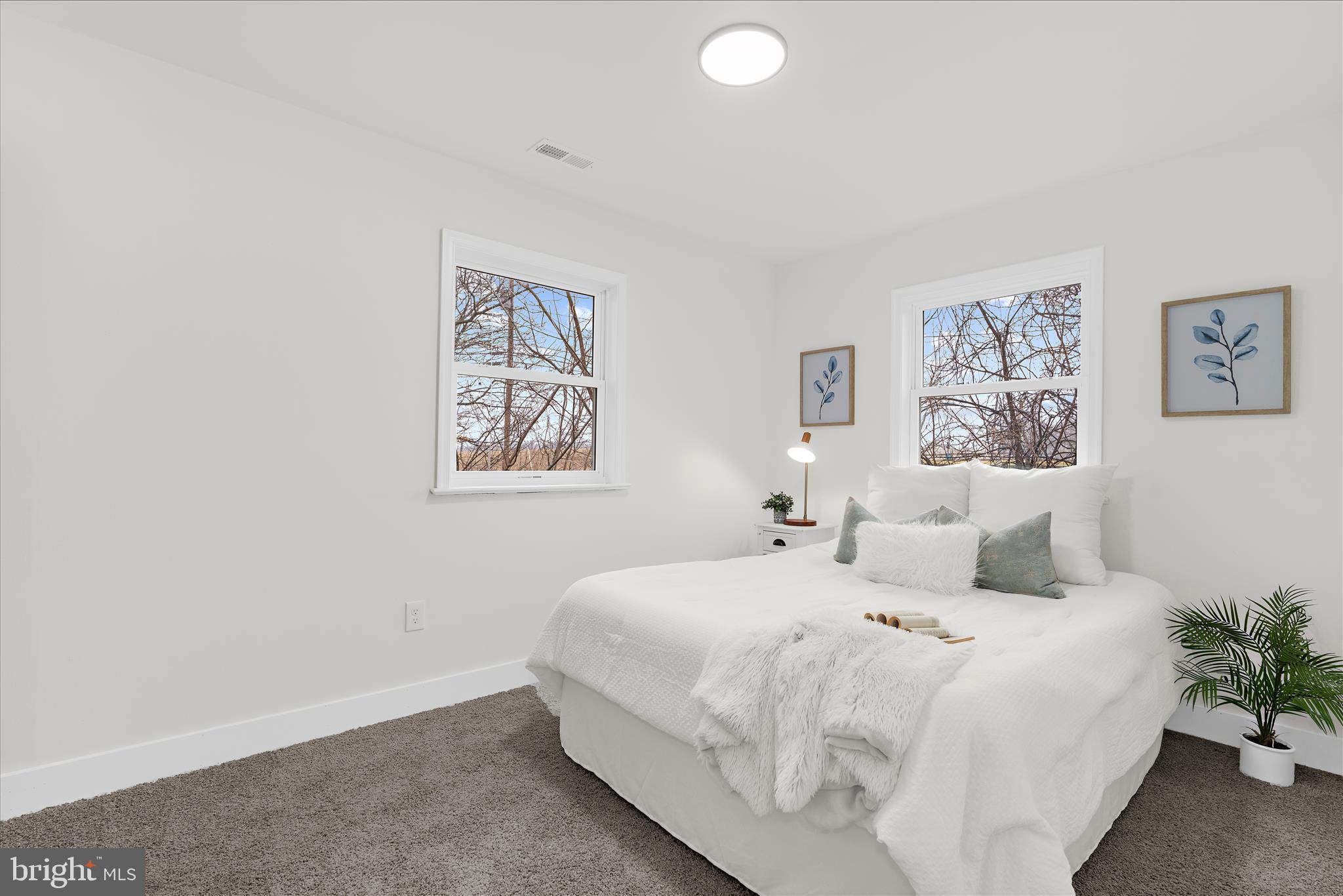 MIDDLETOWN - Residential