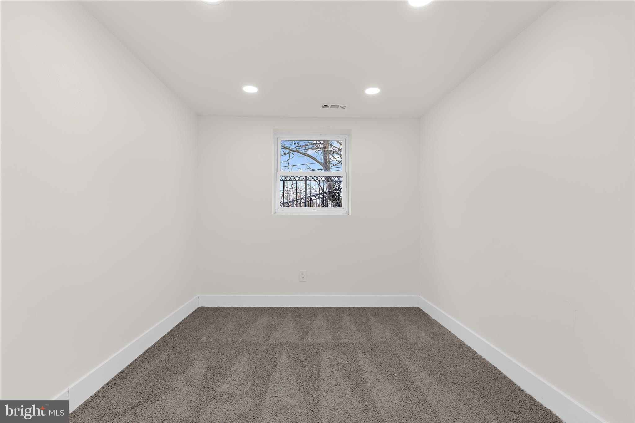 MIDDLETOWN - Residential