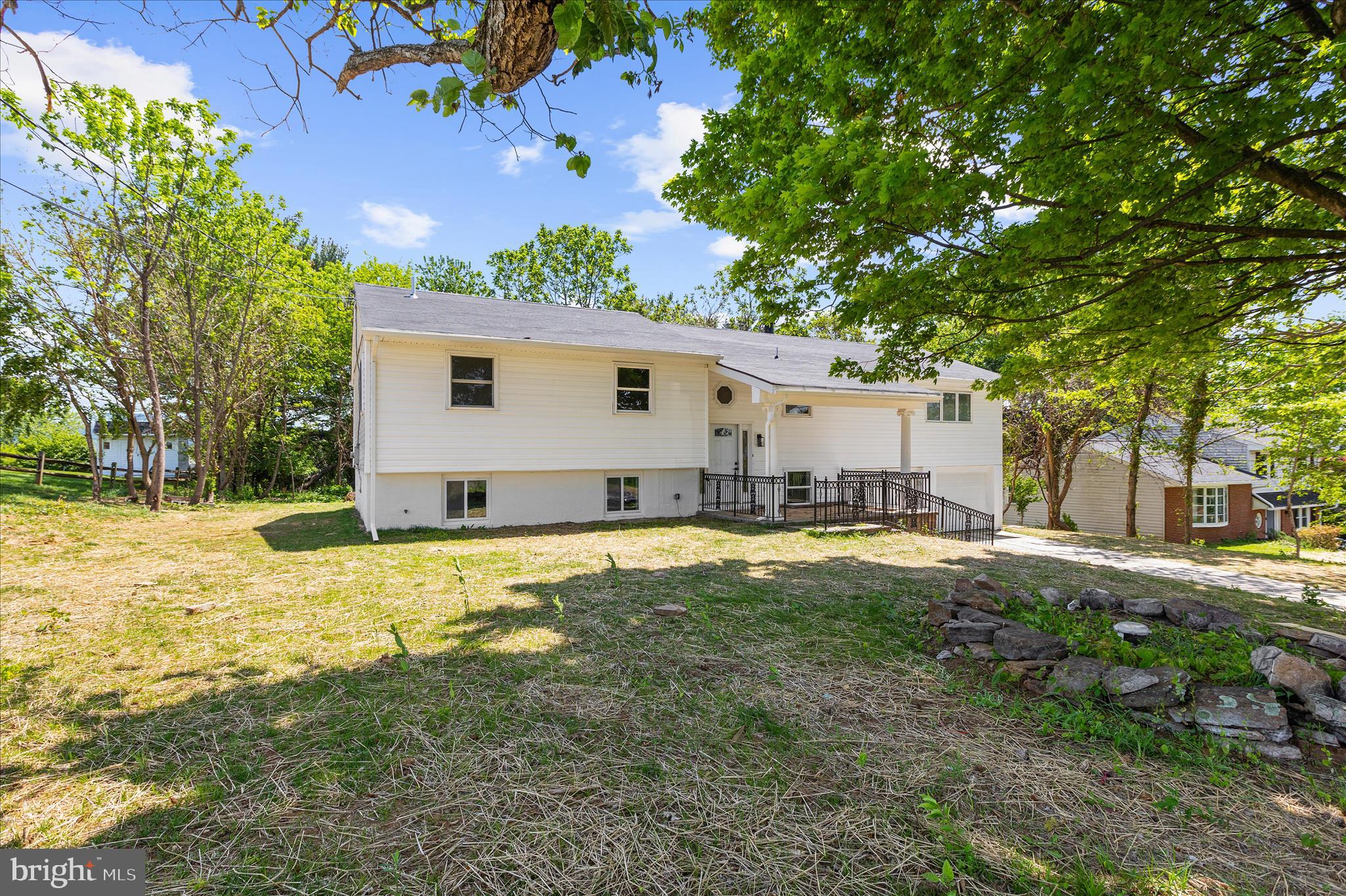 MIDDLETOWN - Residential