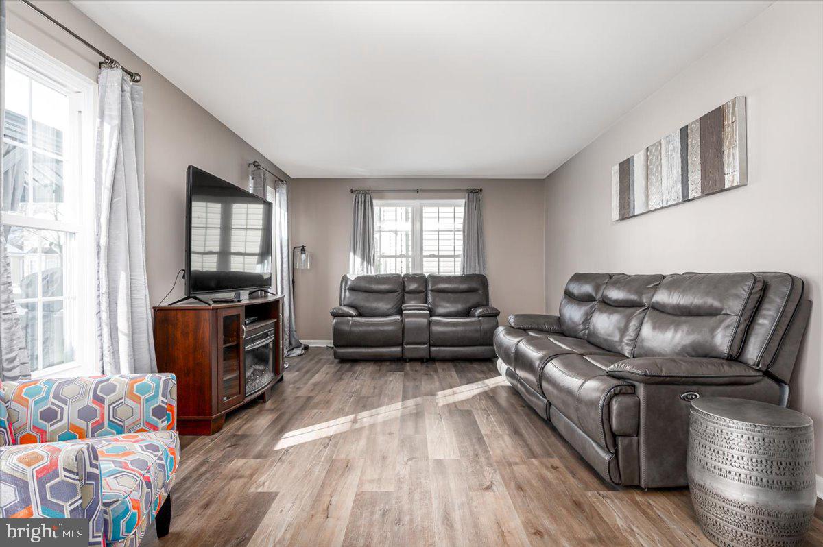 RUSSETT - Residential