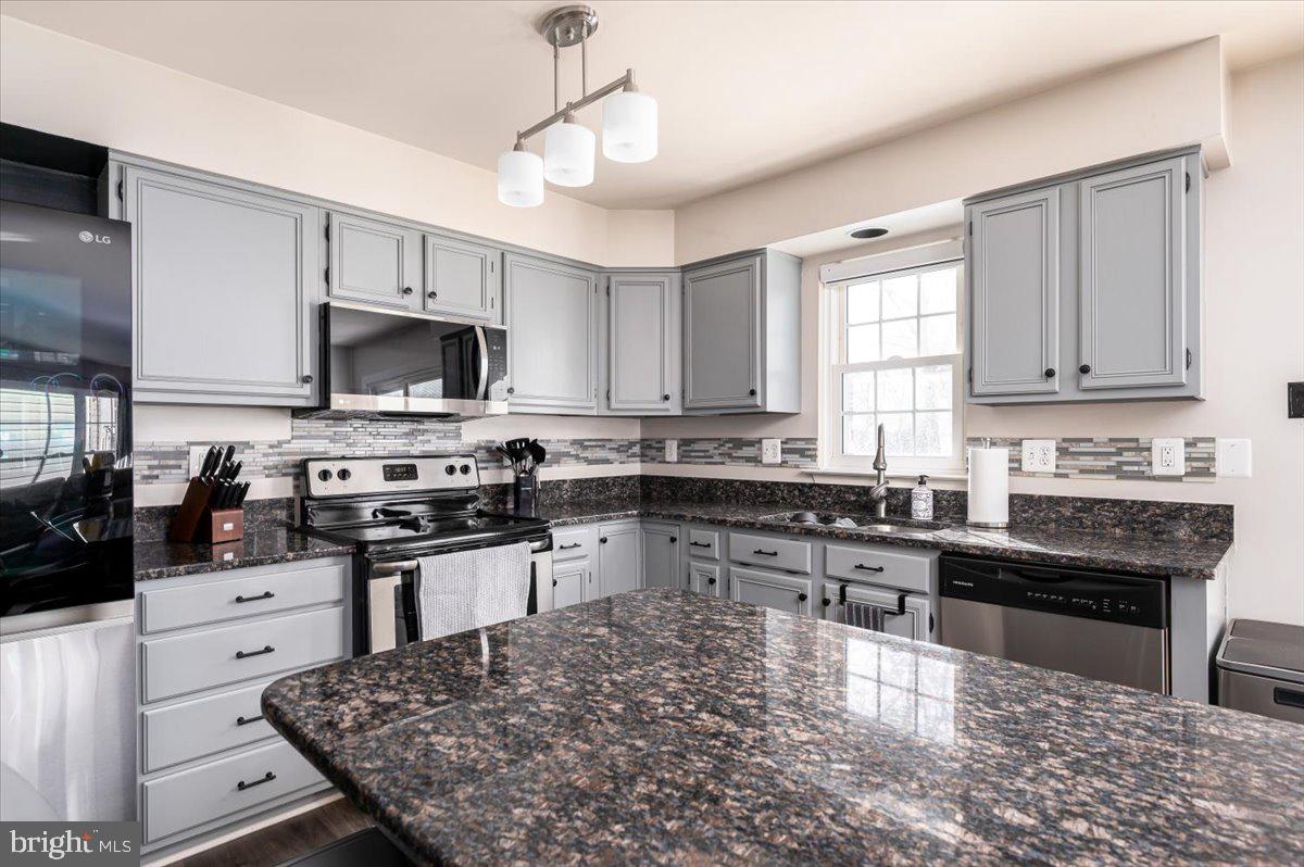 RUSSETT - Residential