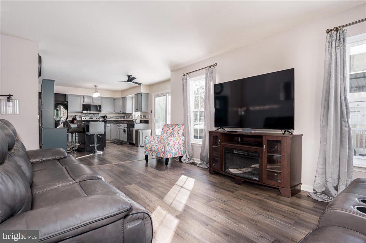 RUSSETT - Residential