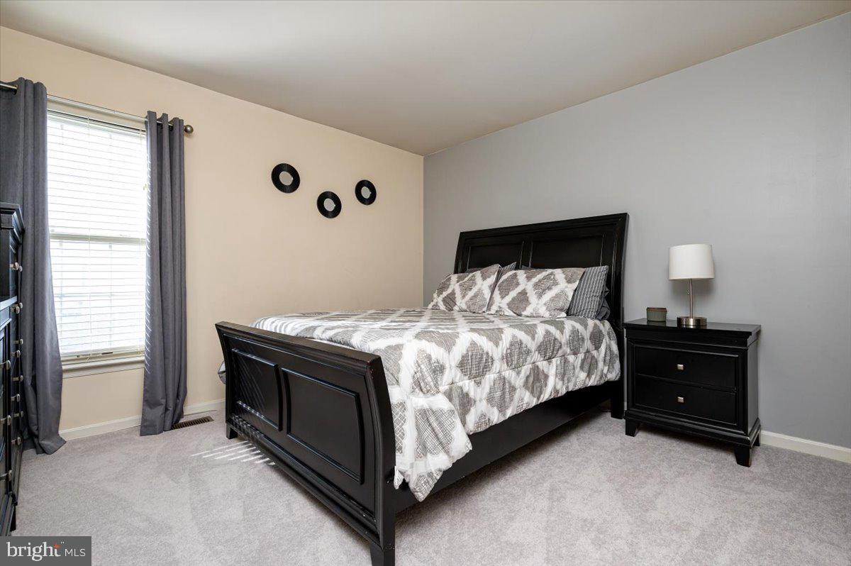 RUSSETT - Residential