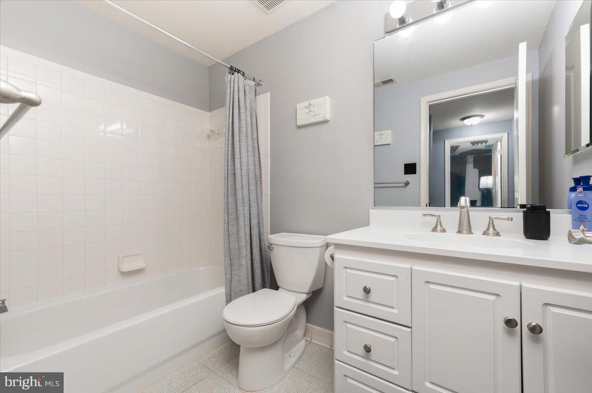 RUSSETT - Residential