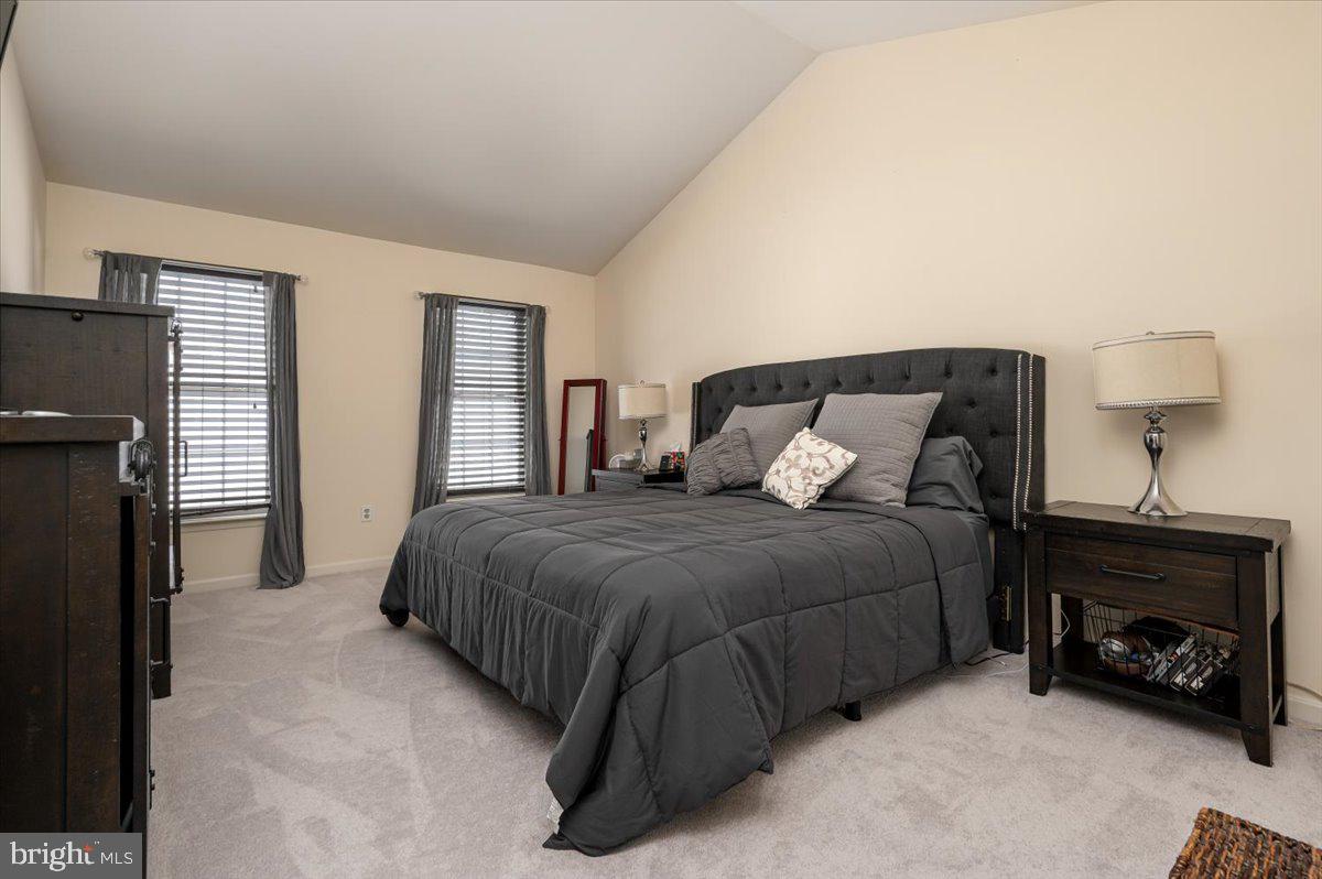 RUSSETT - Residential