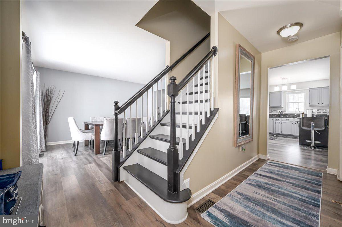 RUSSETT - Residential