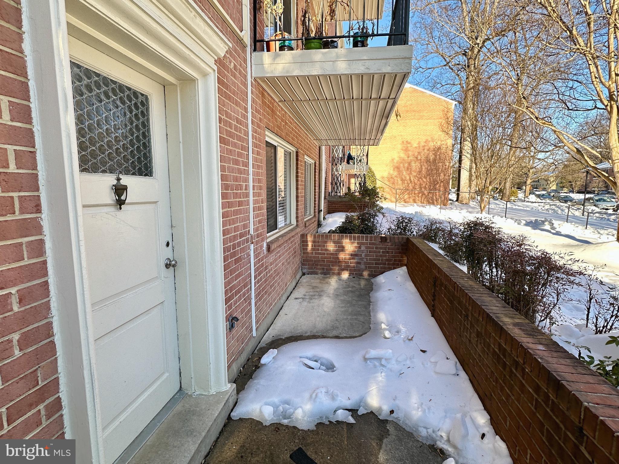 PARKSIDE CONDOMINIUMS - Residential Lease