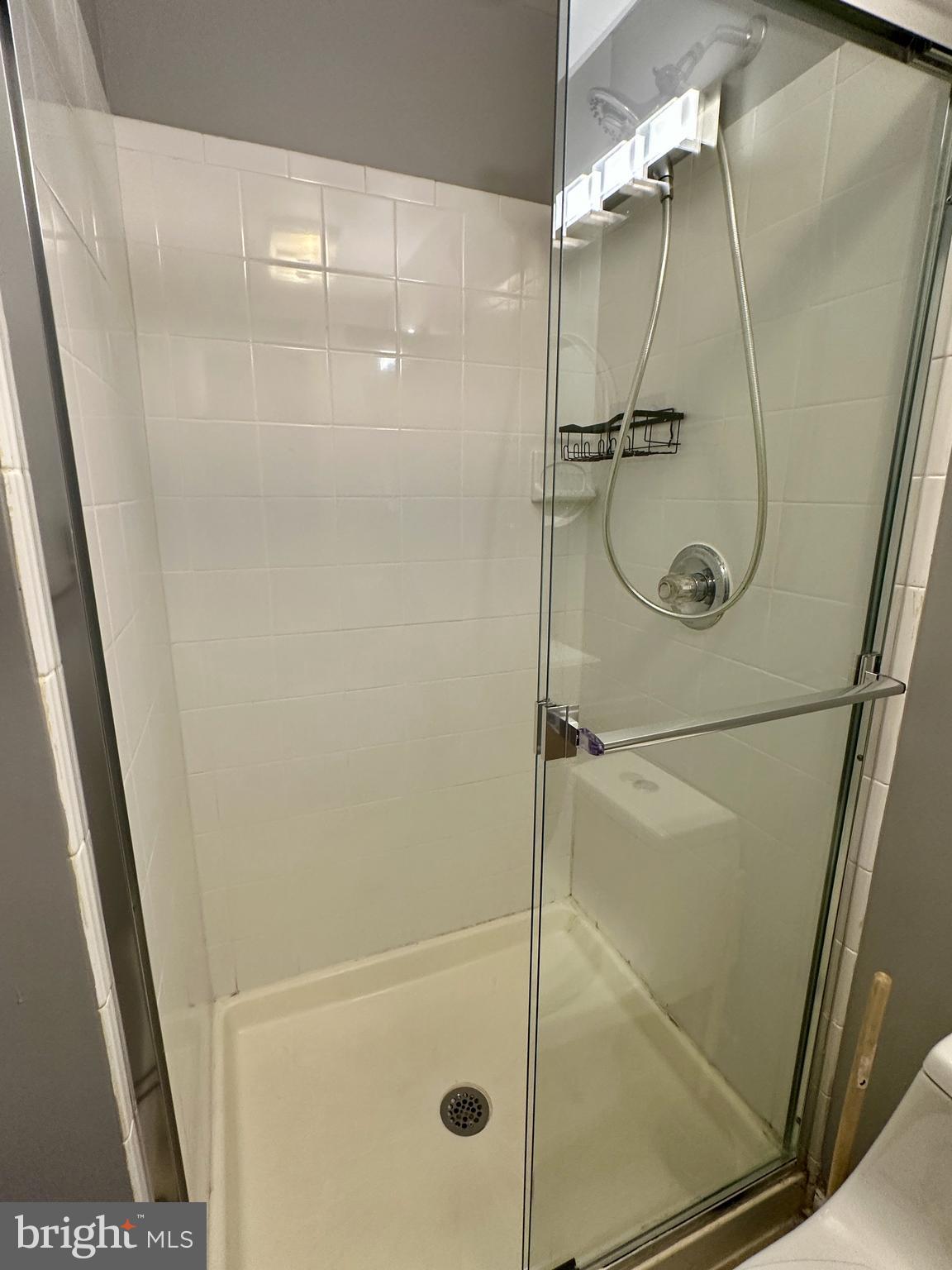 PARKSIDE CONDOMINIUMS - Residential Lease