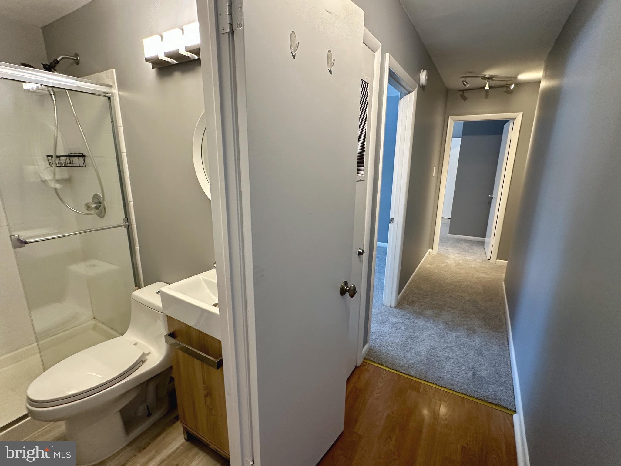 PARKSIDE CONDOMINIUMS - Residential Lease