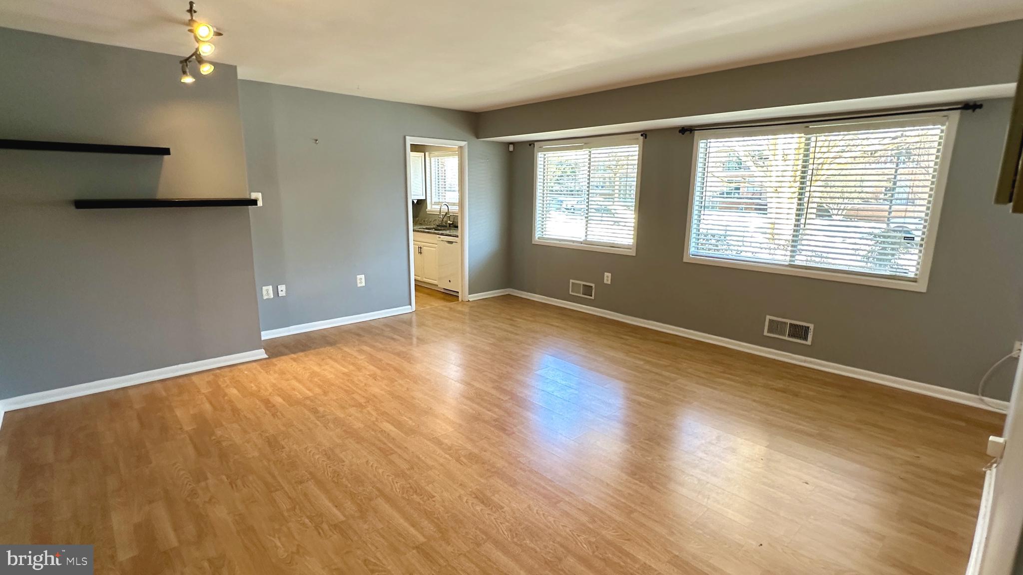 PARKSIDE CONDOMINIUMS - Residential Lease