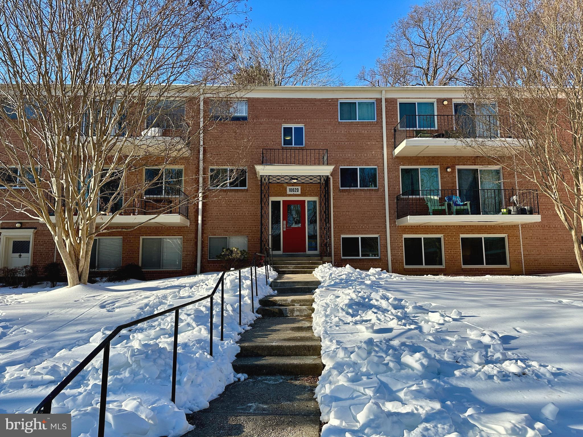 PARKSIDE CONDOMINIUMS - Residential Lease