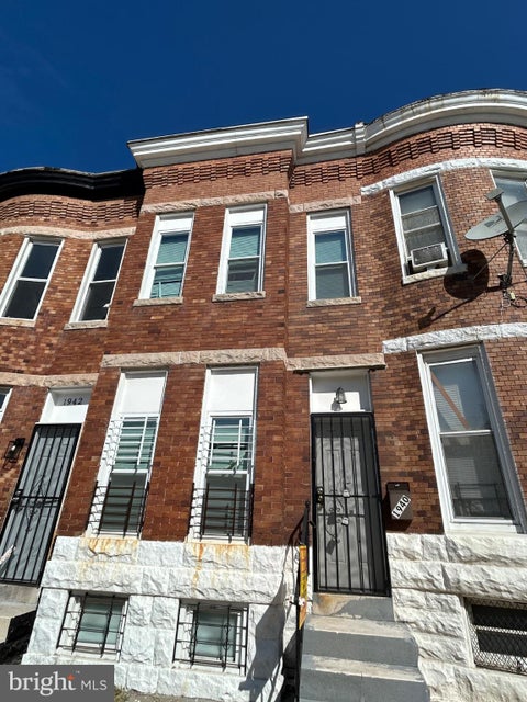 Townhouse For Sale - 1940 Mosher Street<br/> BALTIMORE, MD 21217