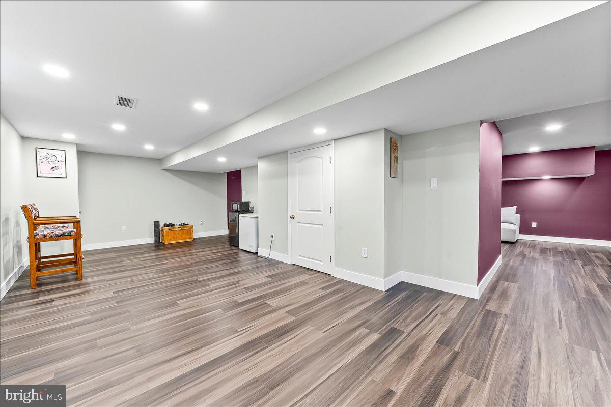 WILLOWDALE CROSSIN - Residential