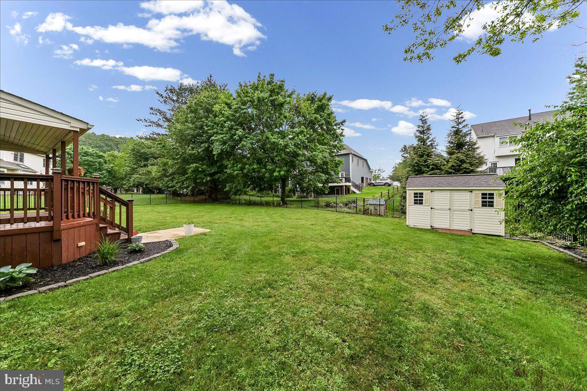 WILLOWDALE CROSSIN - Residential
