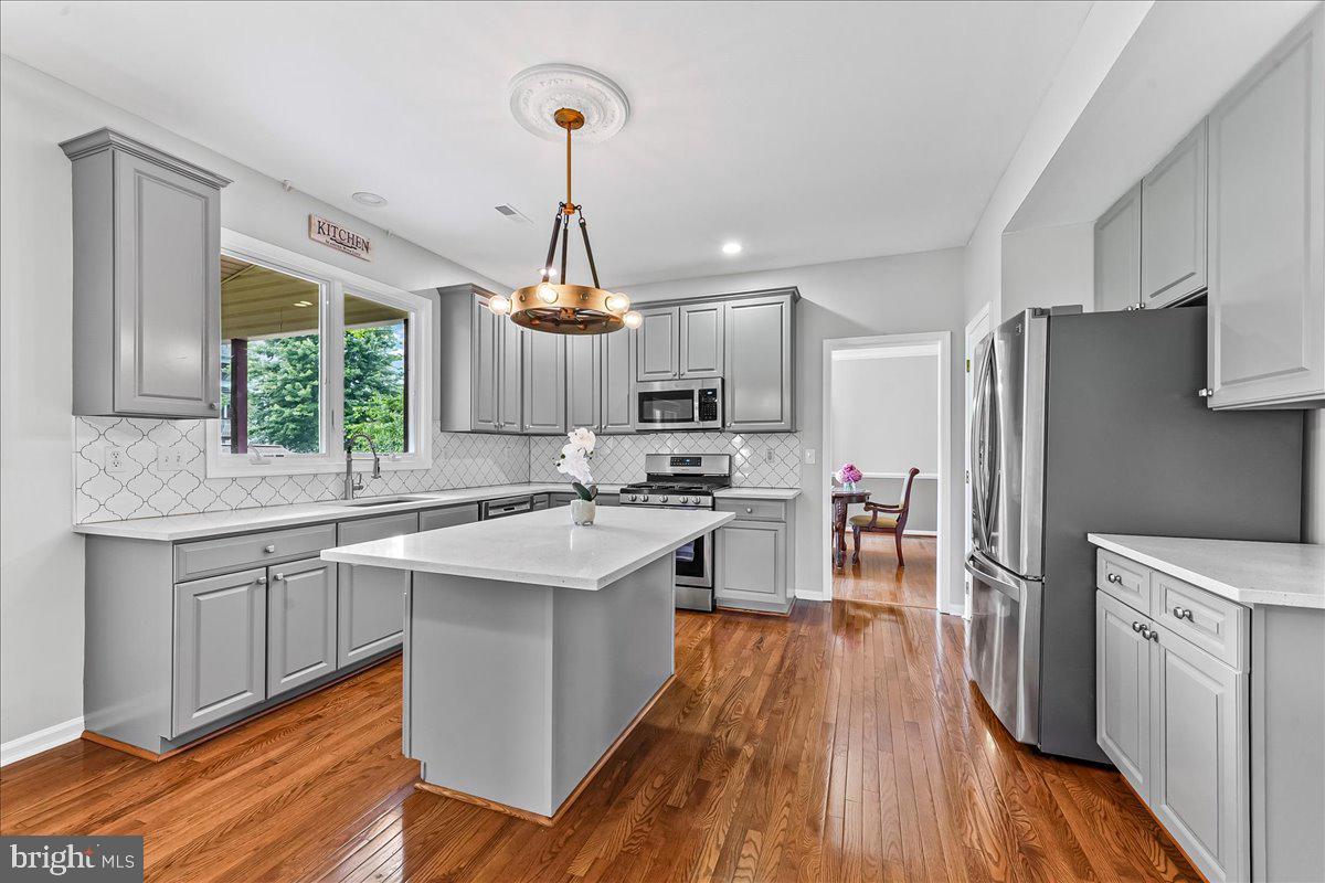 WILLOWDALE CROSSIN - Residential