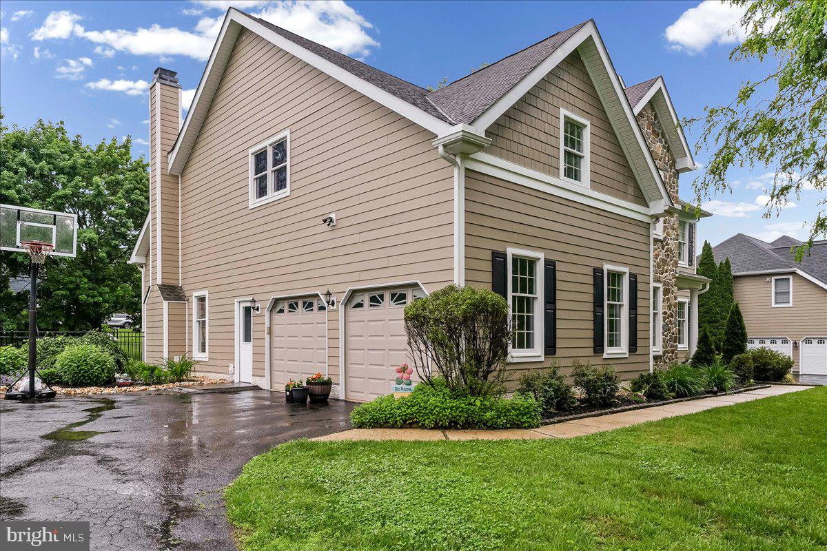 WILLOWDALE CROSSIN - Residential