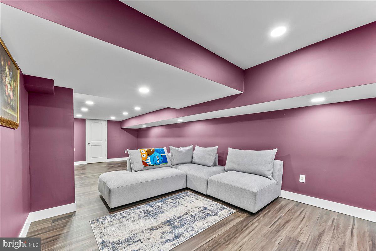 WILLOWDALE CROSSIN - Residential