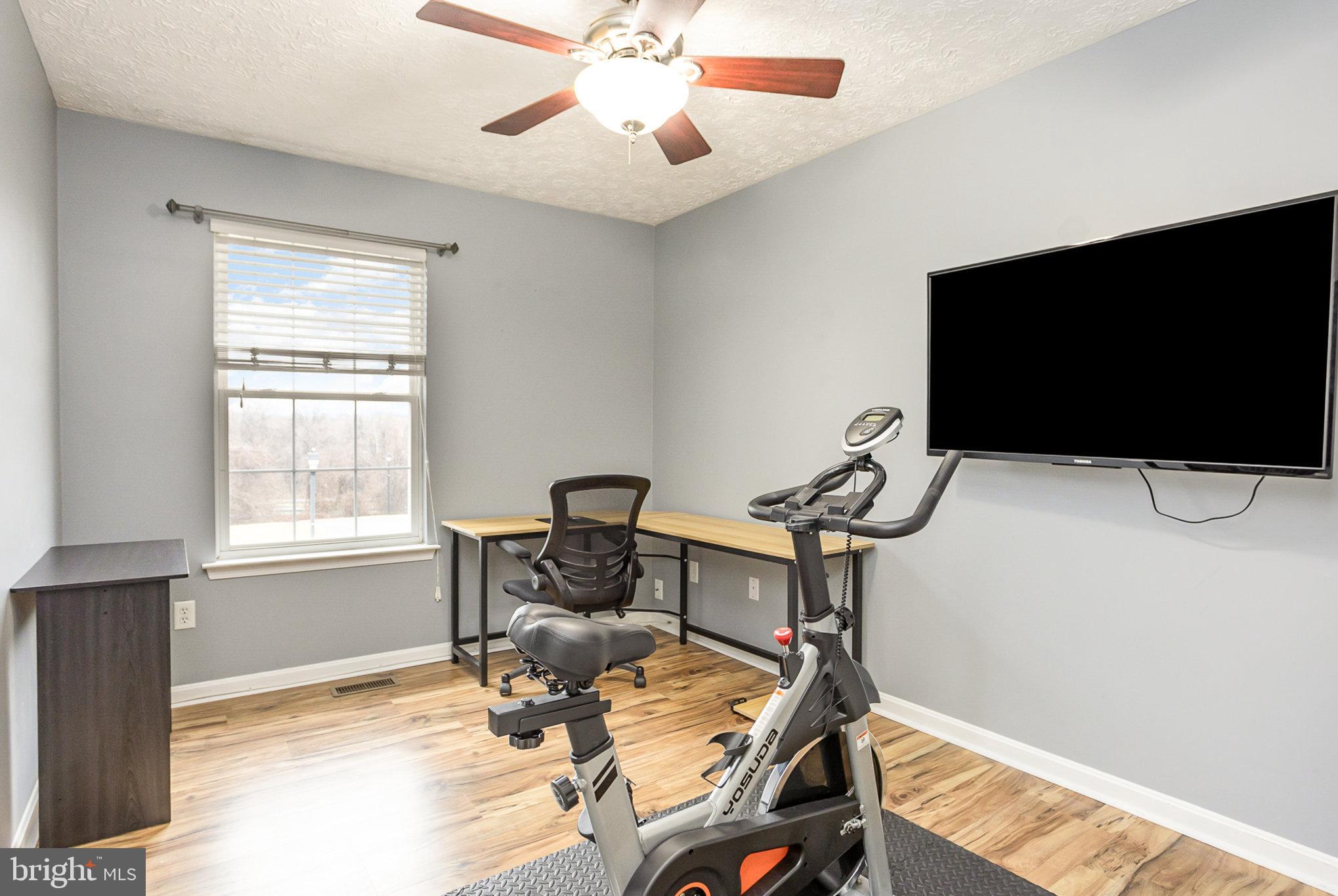 CONSTANT FRIENDSHIP - Residential