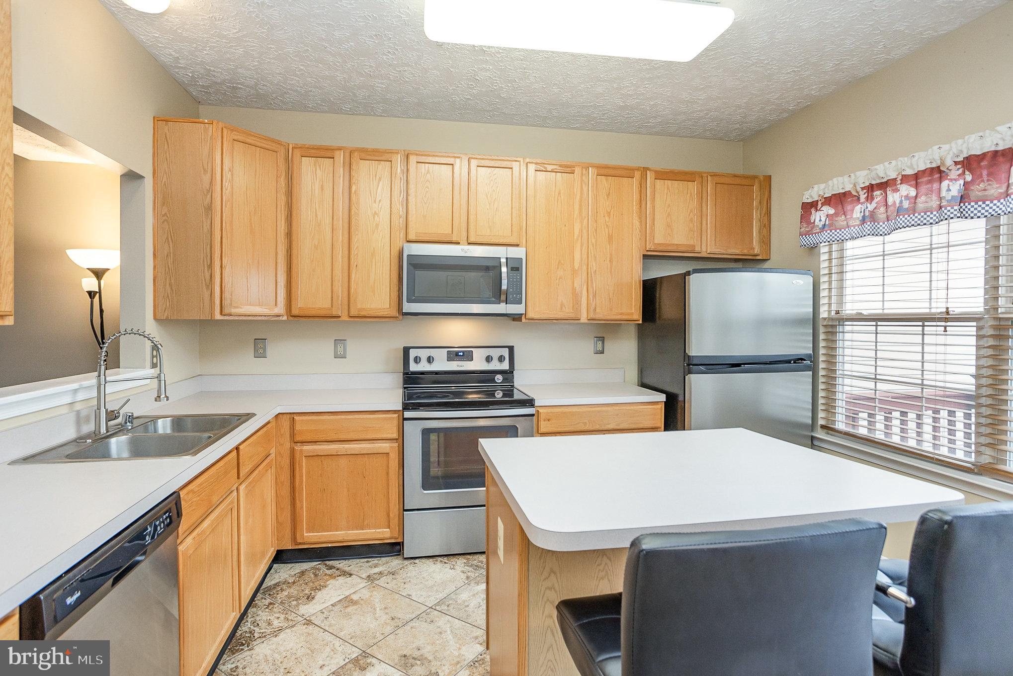 CONSTANT FRIENDSHIP - Residential