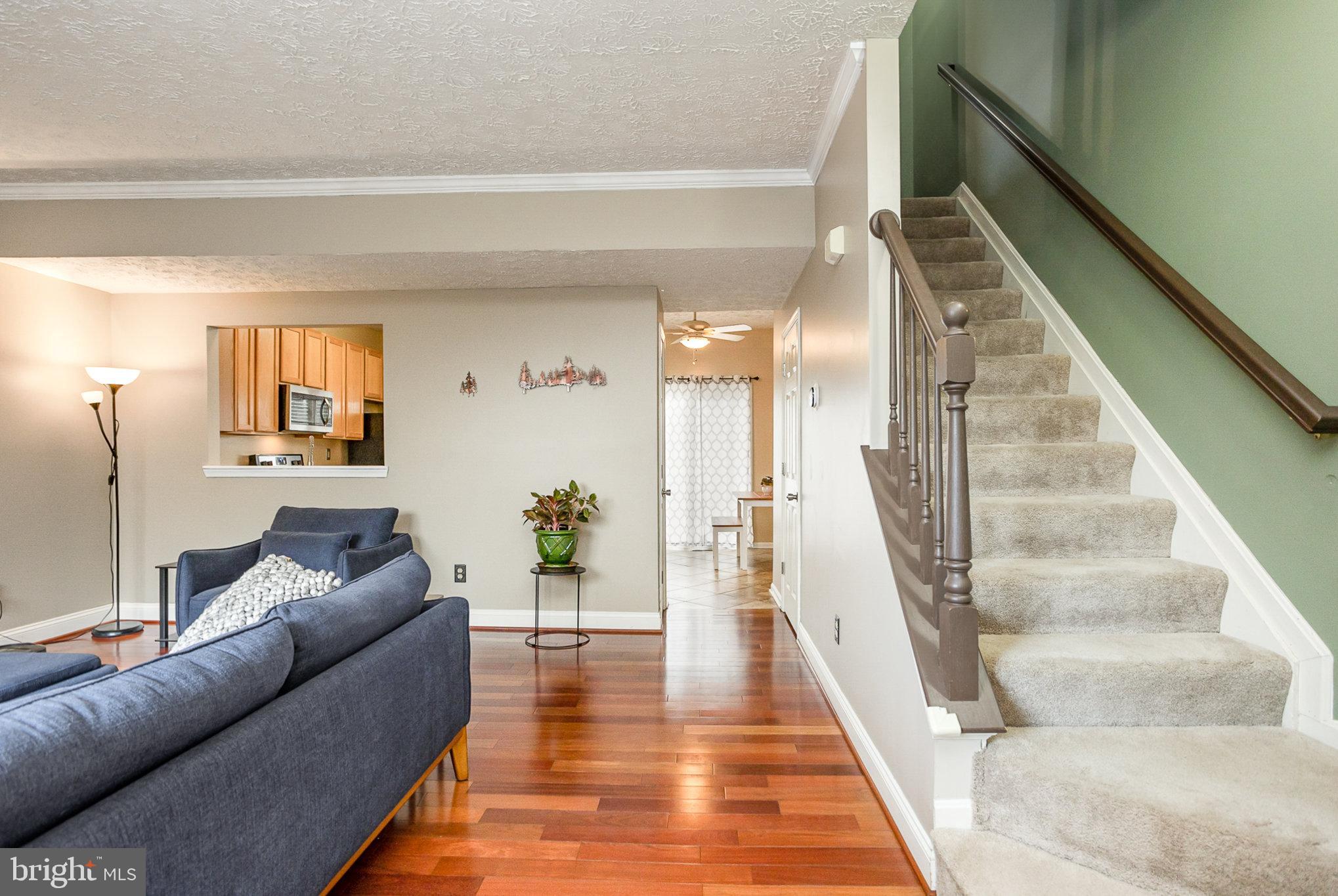 CONSTANT FRIENDSHIP - Residential