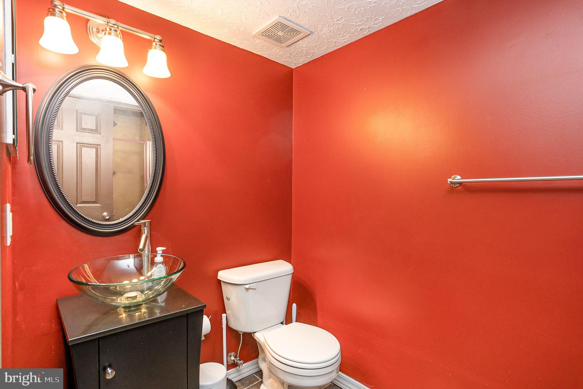 CONSTANT FRIENDSHIP - Residential