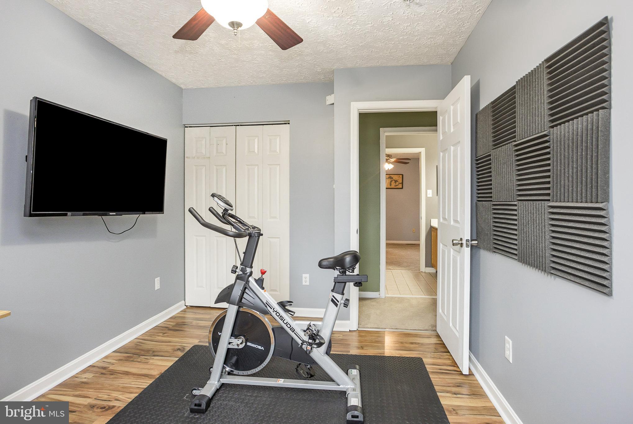 CONSTANT FRIENDSHIP - Residential