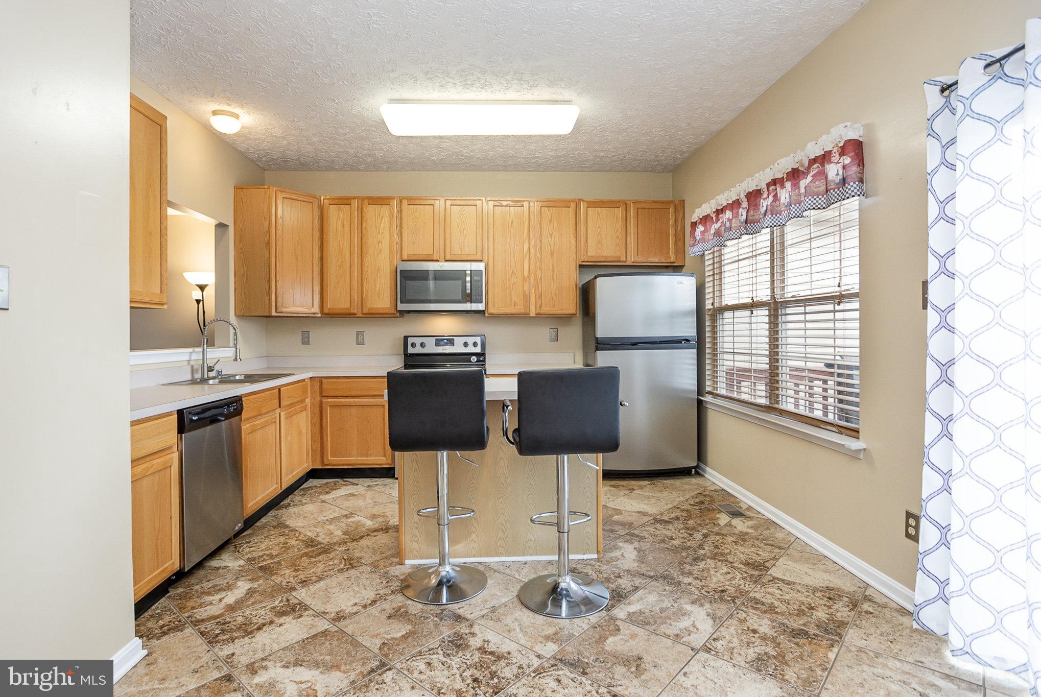 CONSTANT FRIENDSHIP - Residential