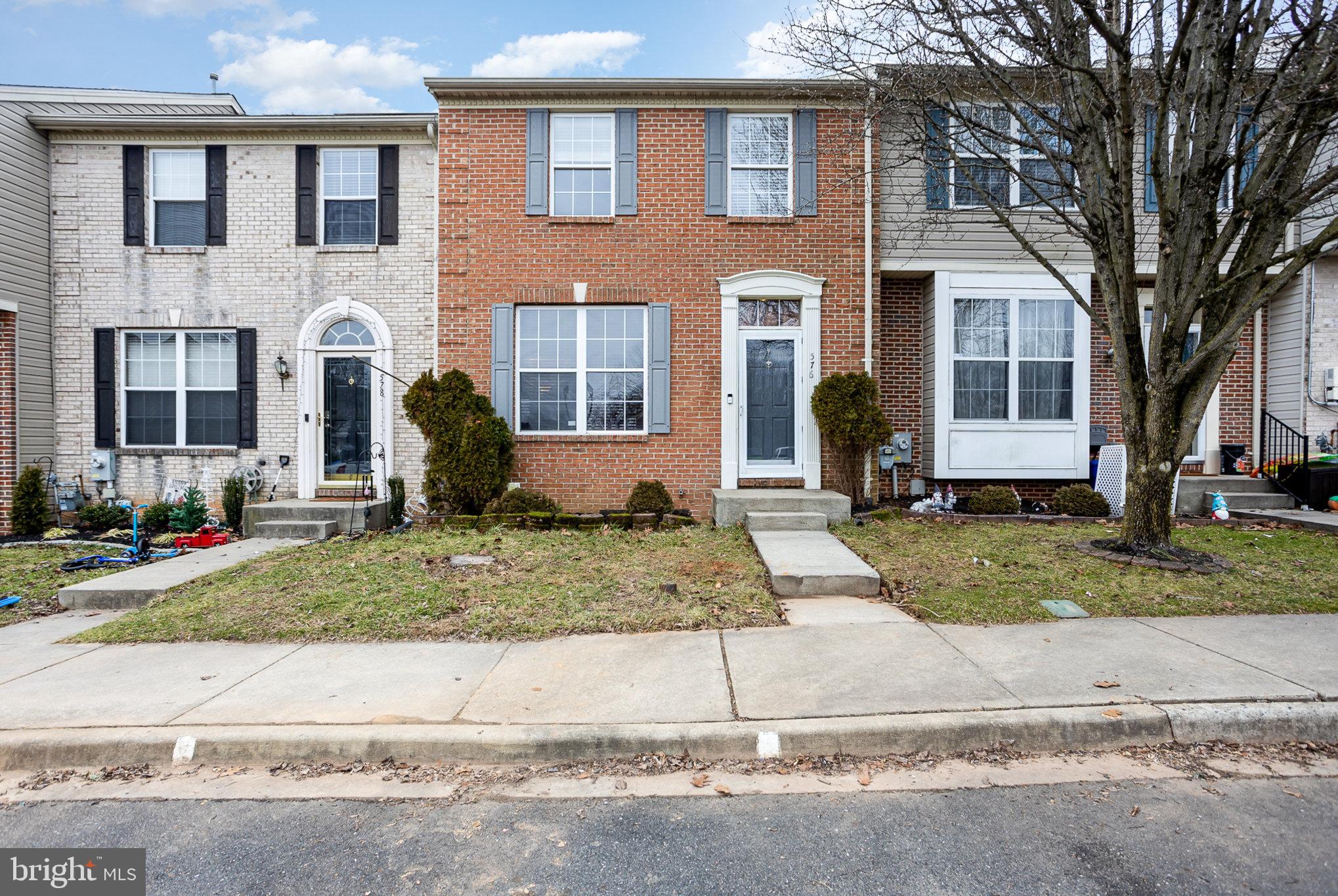 CONSTANT FRIENDSHIP - Residential