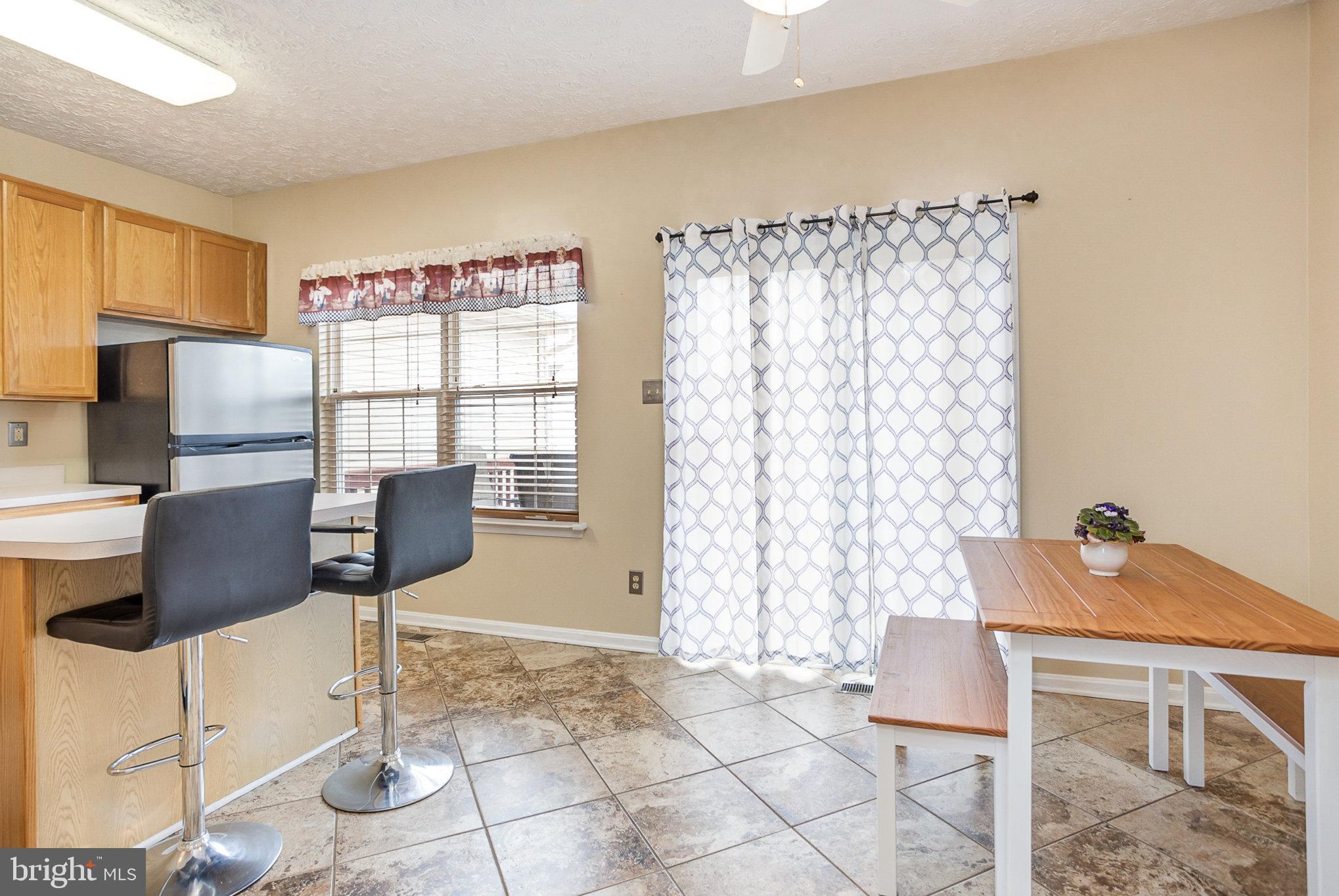 CONSTANT FRIENDSHIP - Residential