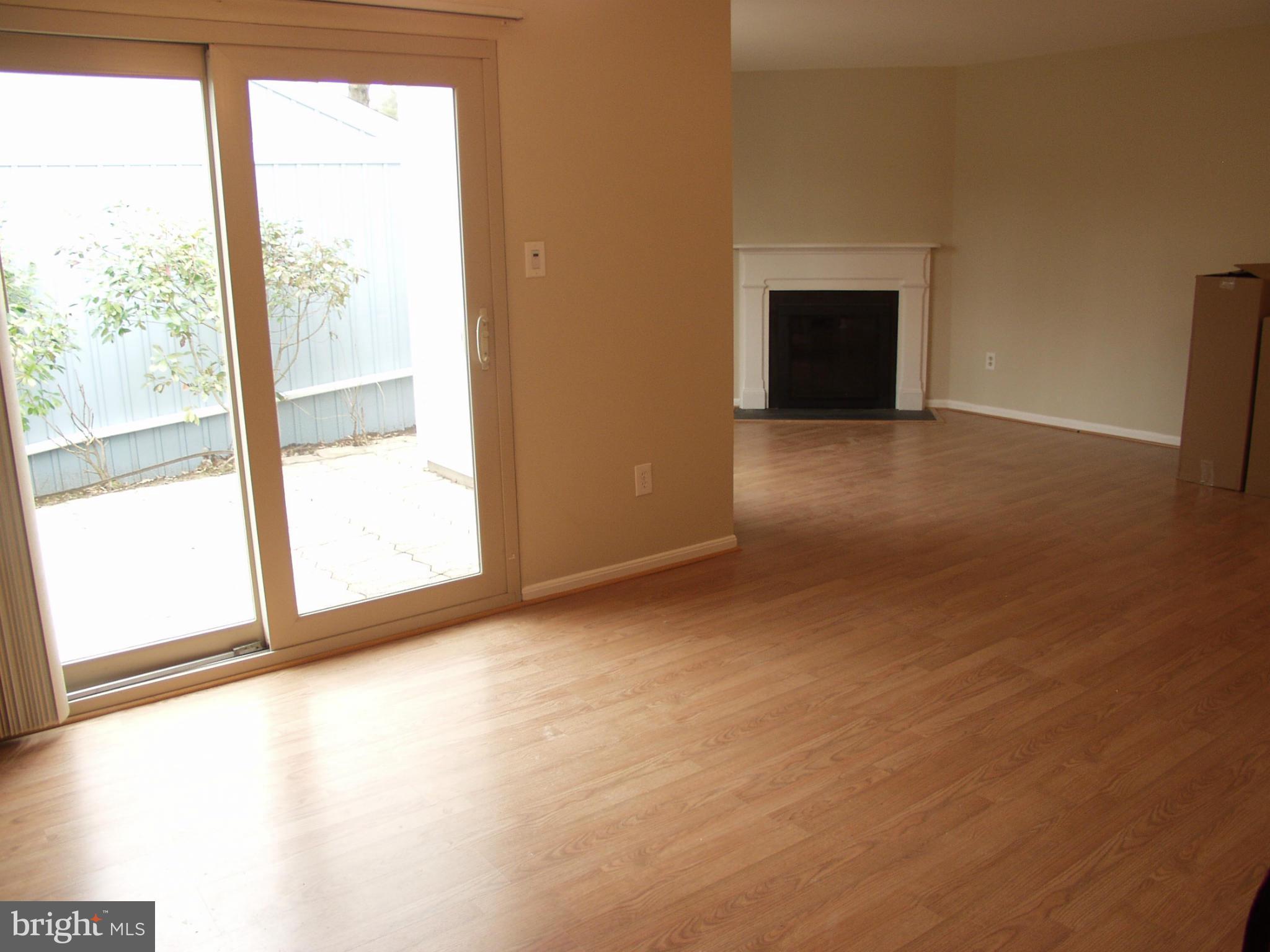 RESTON - Residential Lease