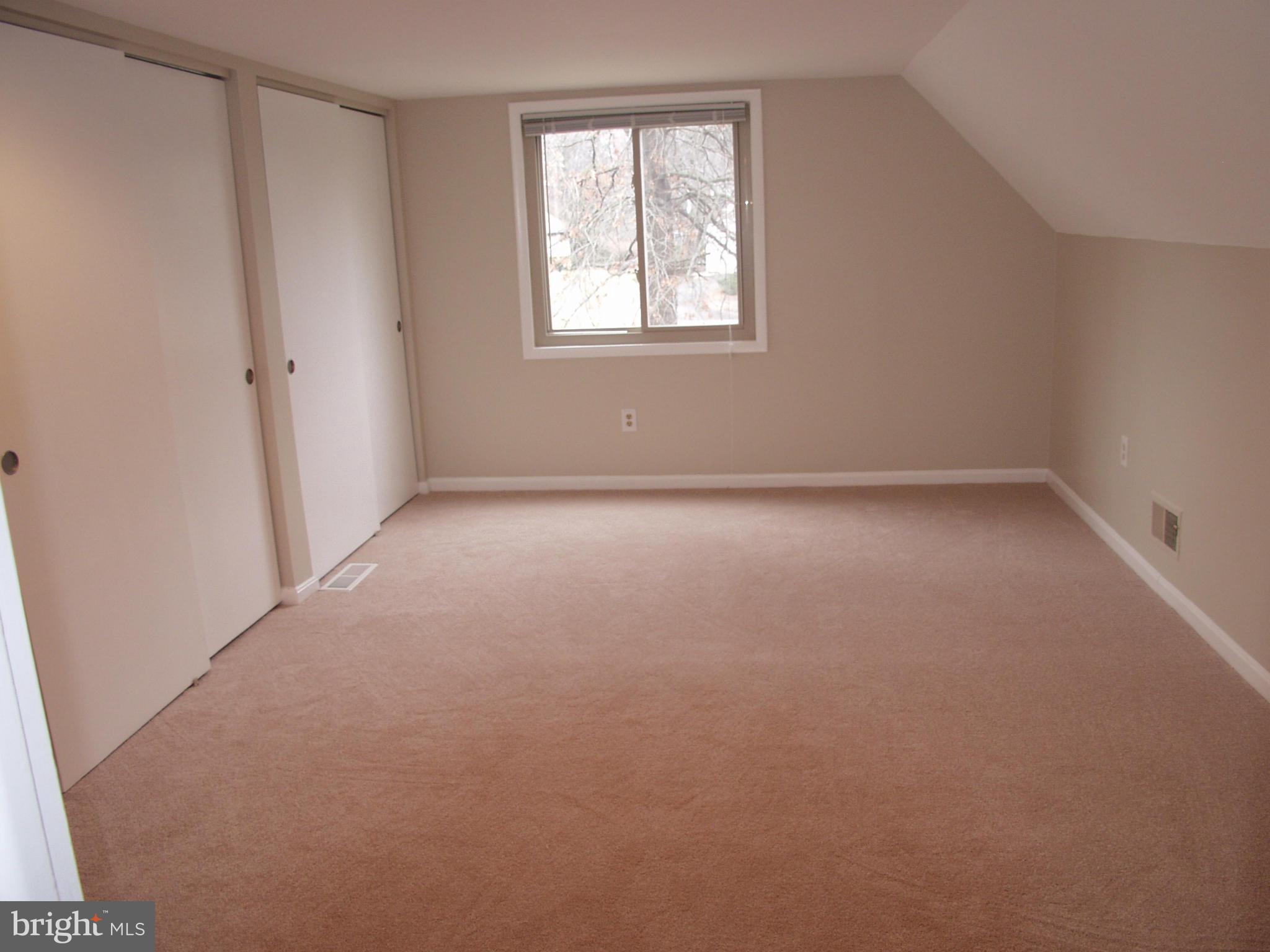 RESTON - Residential Lease