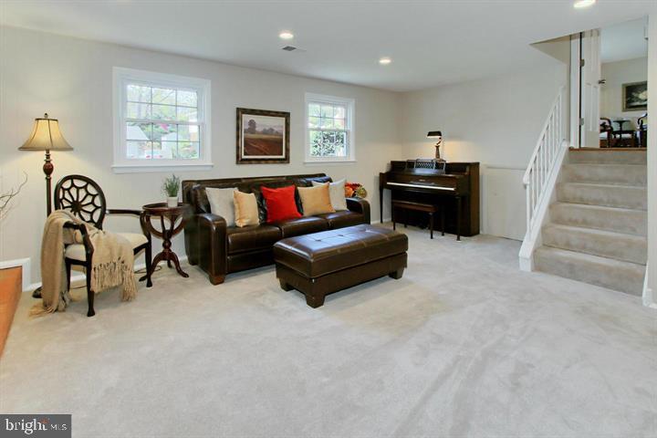 ROLLING VALLEY - Residential Lease