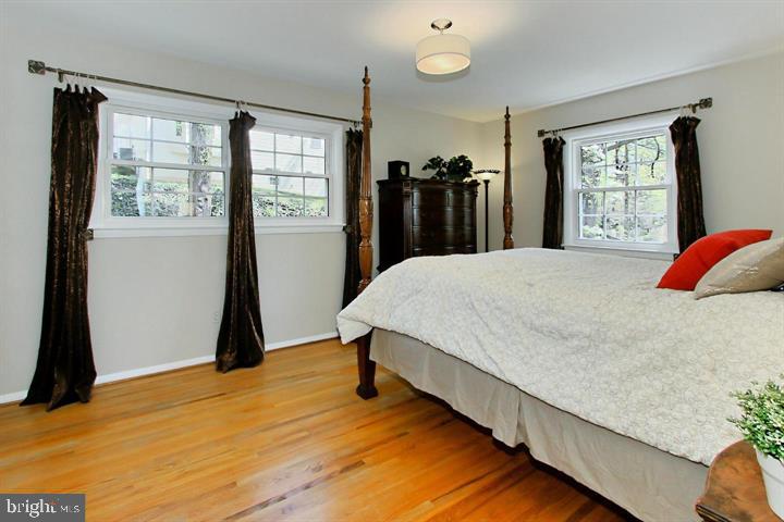 ROLLING VALLEY - Residential Lease