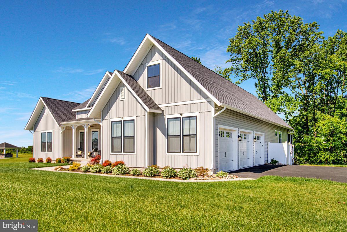 2412 SCOTLON COURT