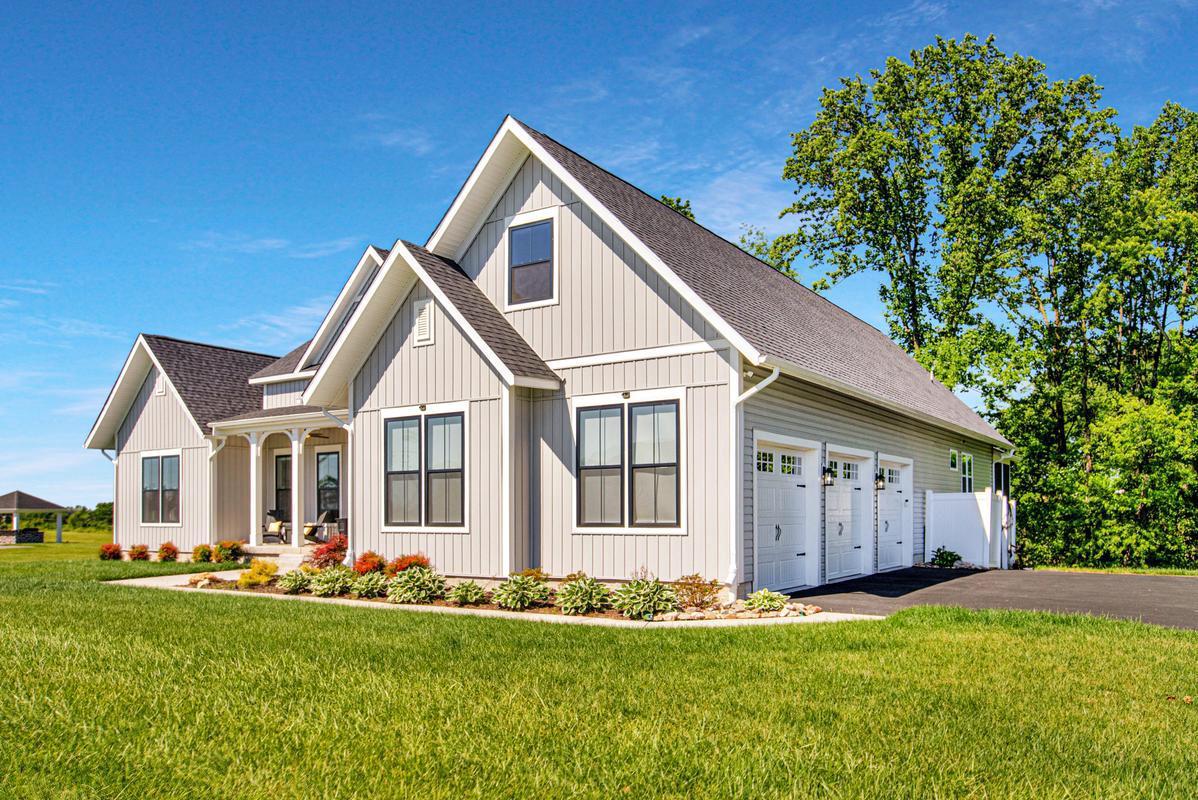 2412 SCOTLON COURT