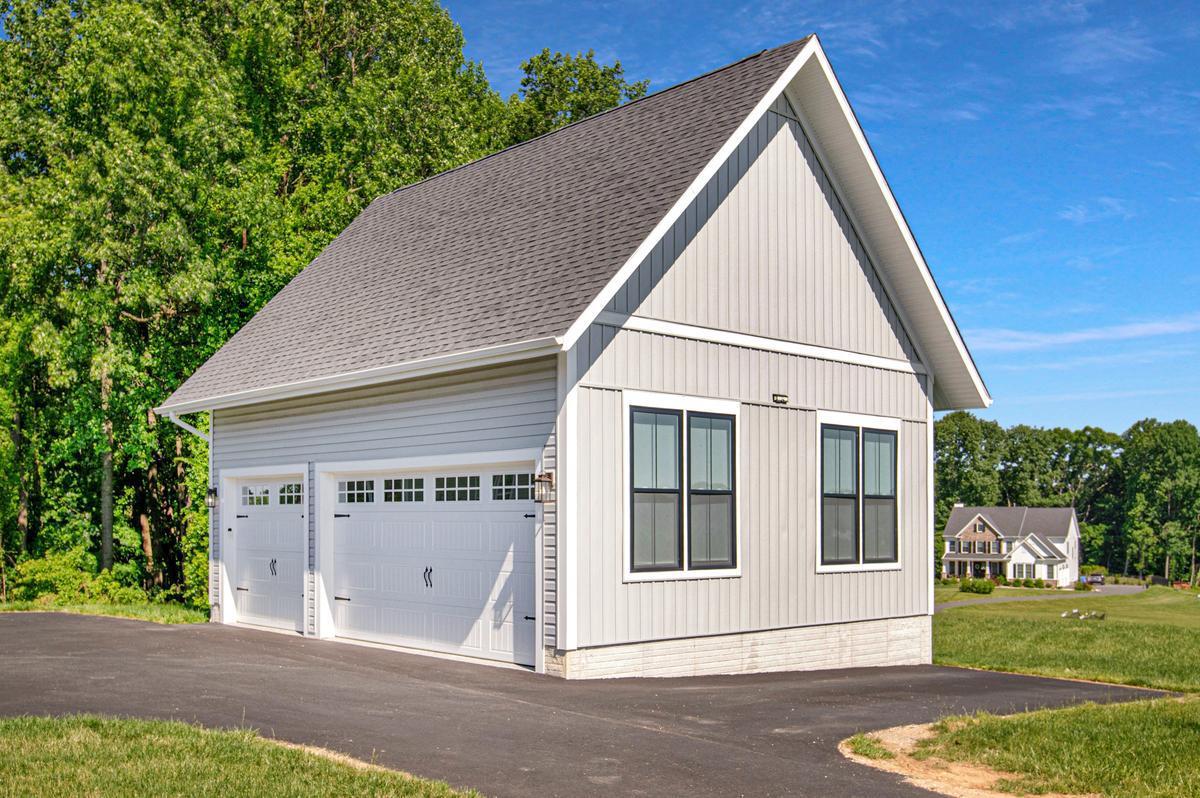 2412 SCOTLON COURT